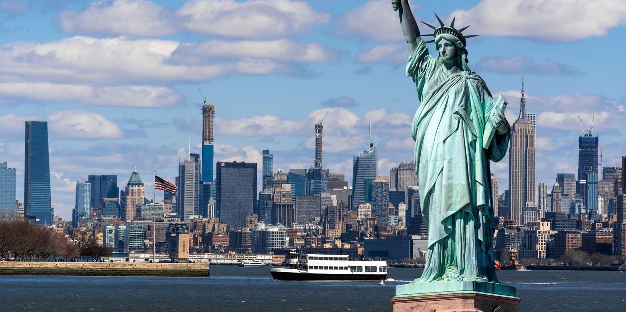 New York City Ellis Island and Liberty Island Tour - Image 2