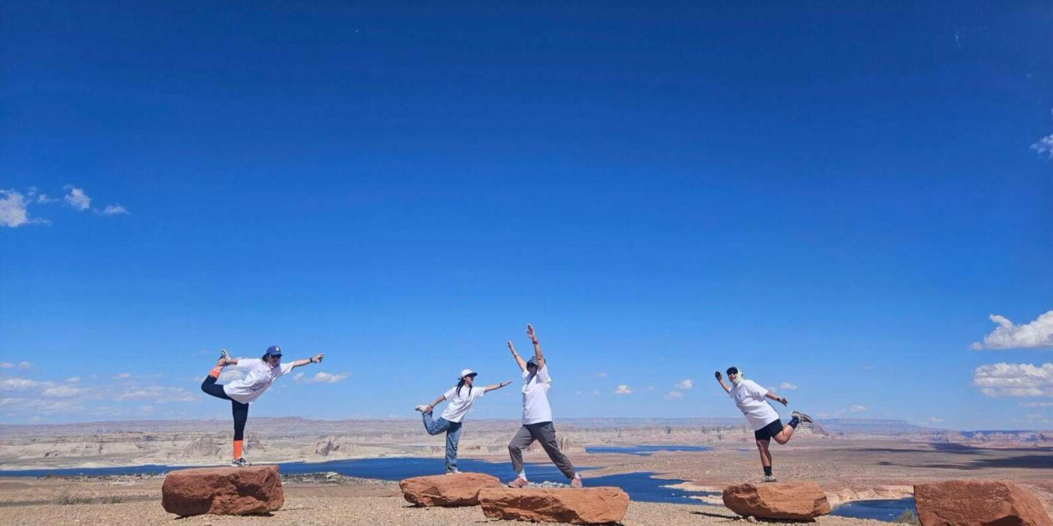 Las Vegas Grand Canyon Stargazing and Sunrise Tour - Image 4