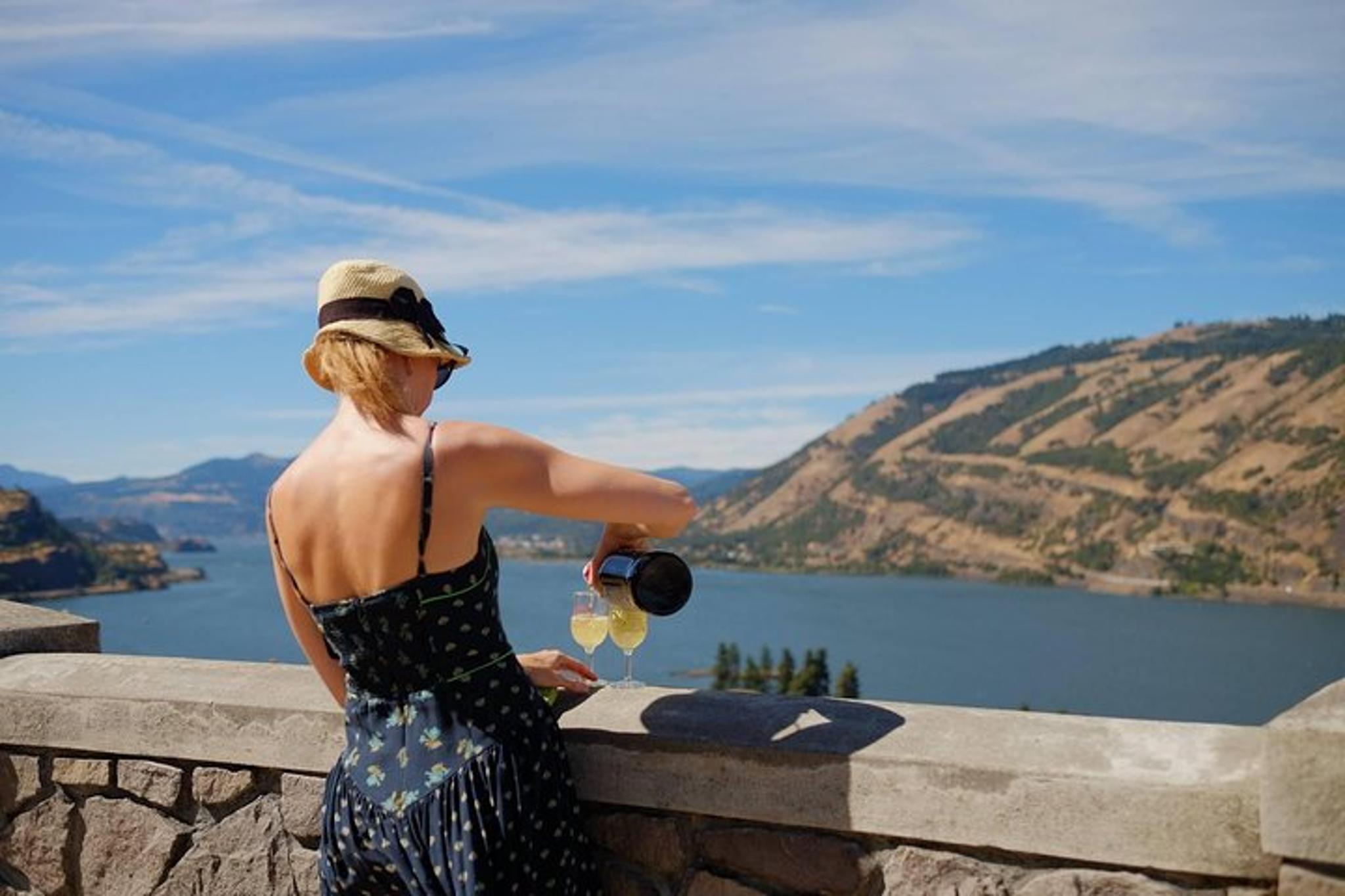 Gorge Ebike Tasting Tour 4 hr - Image 4