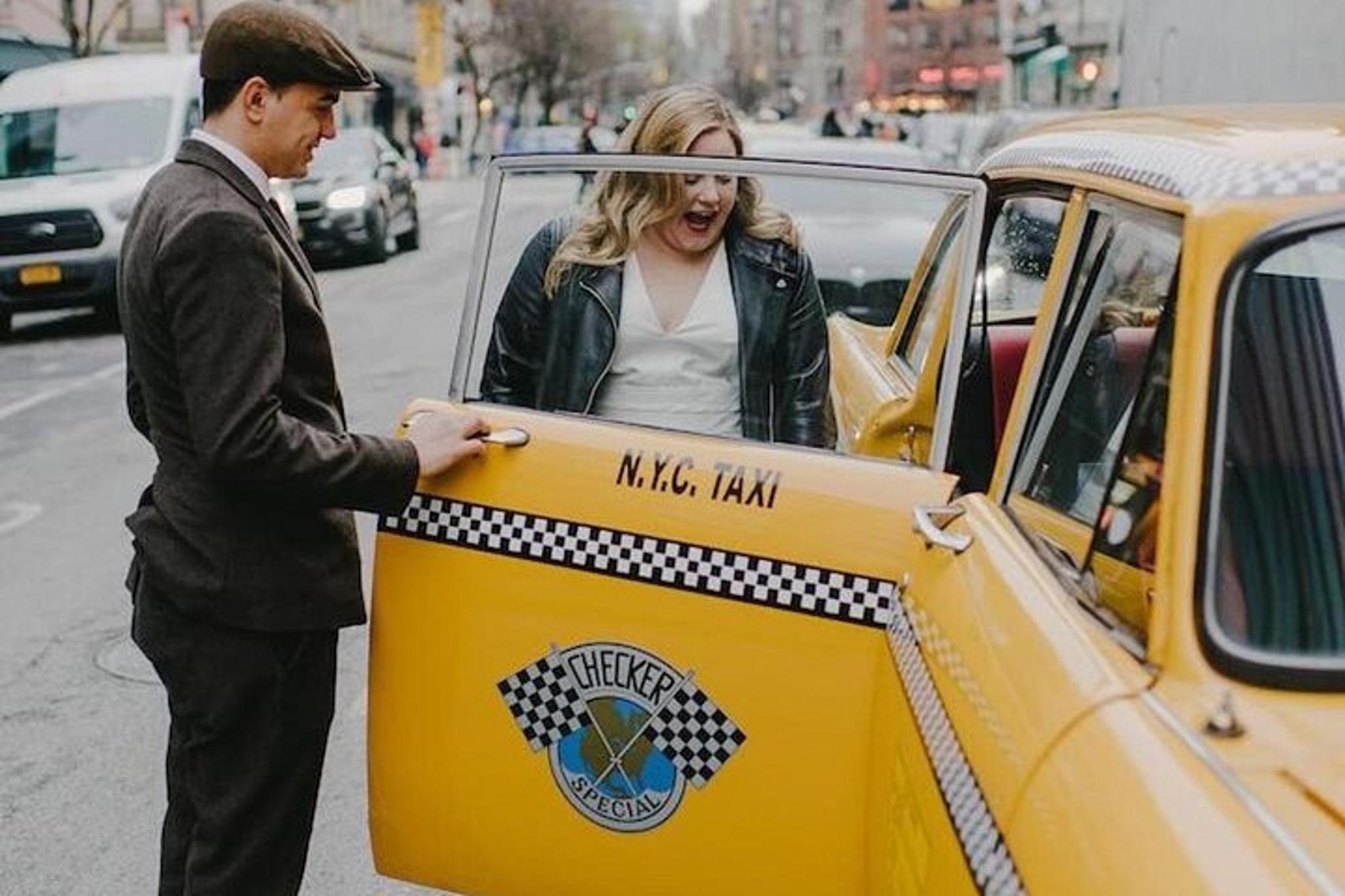 Brooklyn & Queens Vintage Taxi Tour - Image 4