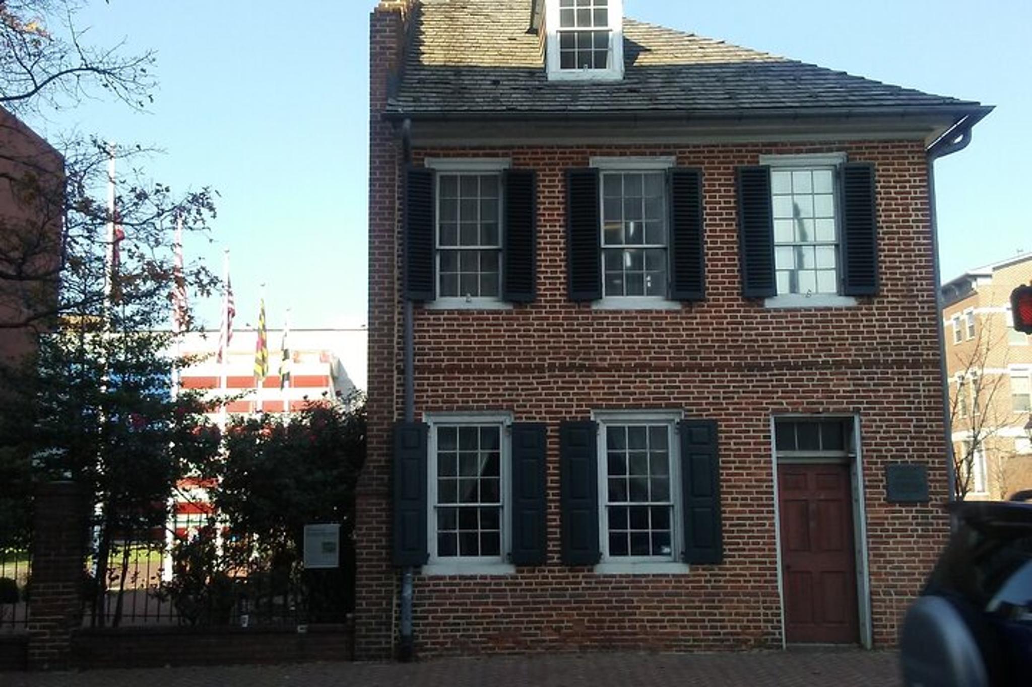 Baltimore Historical Sightseeing Tour 90 min - Image 1