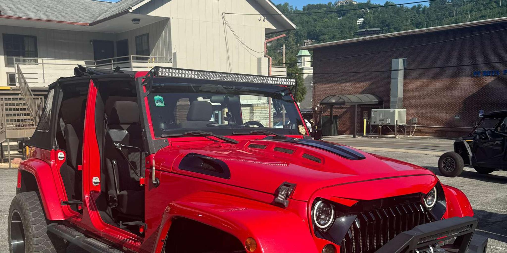 Gatlinburg Jeep Rental Through The Smoky Mountains - Image 3