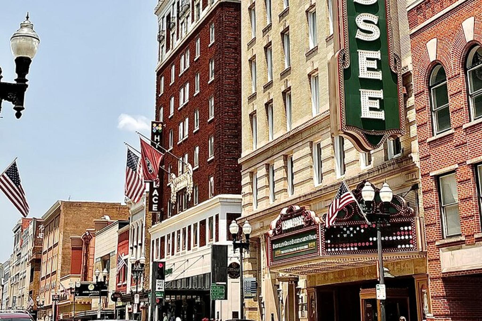 Knoxville Scavenger Hunt Adventure - Image 1