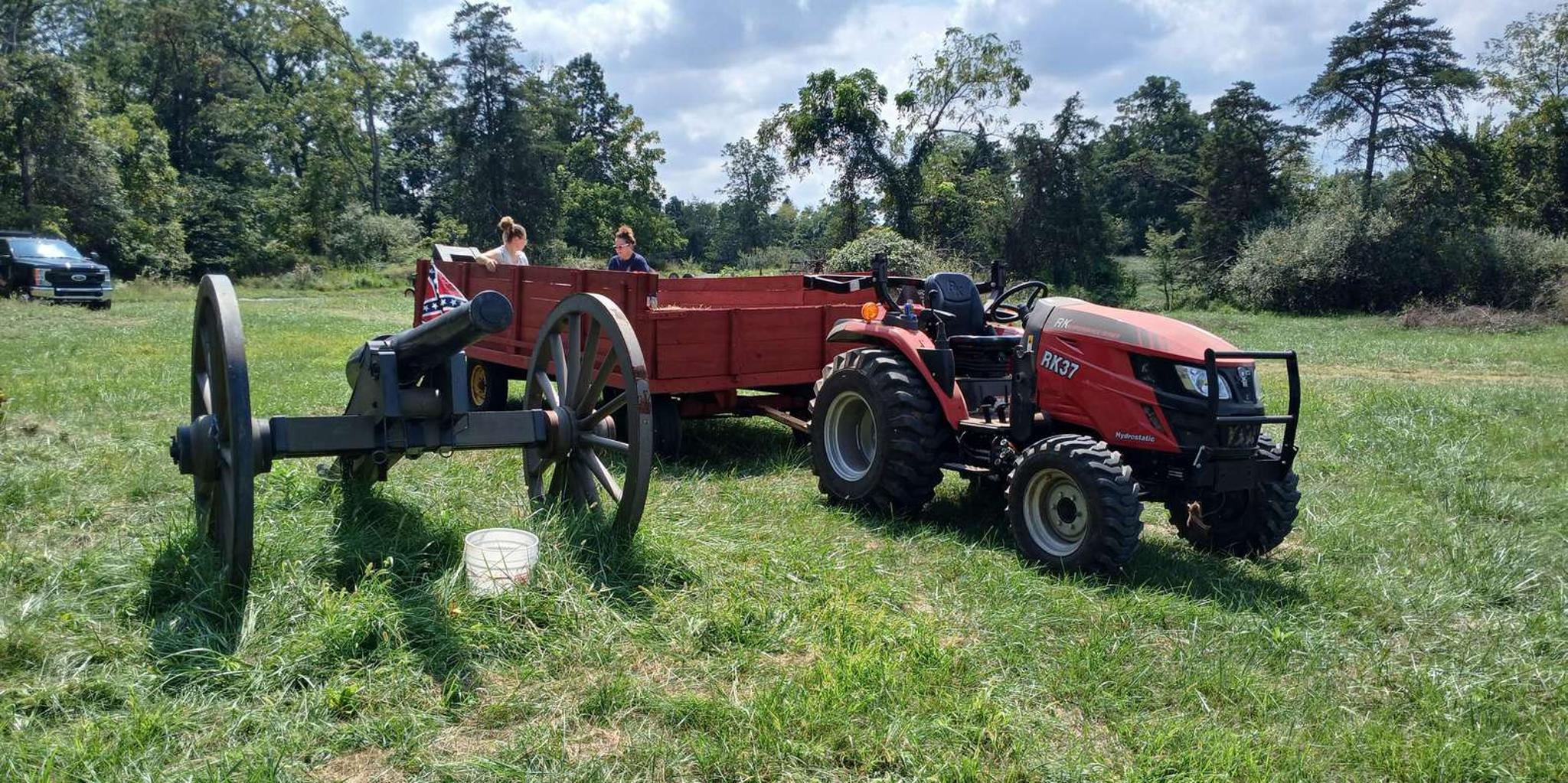 Gettysburg Haunted Farm Tour with Hayride