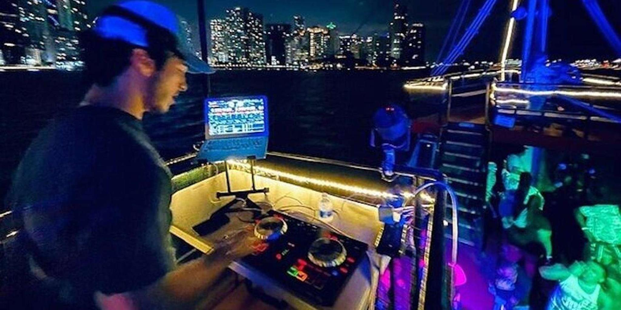 Miami Party Boat Cruise with Skyline Views - Image 4