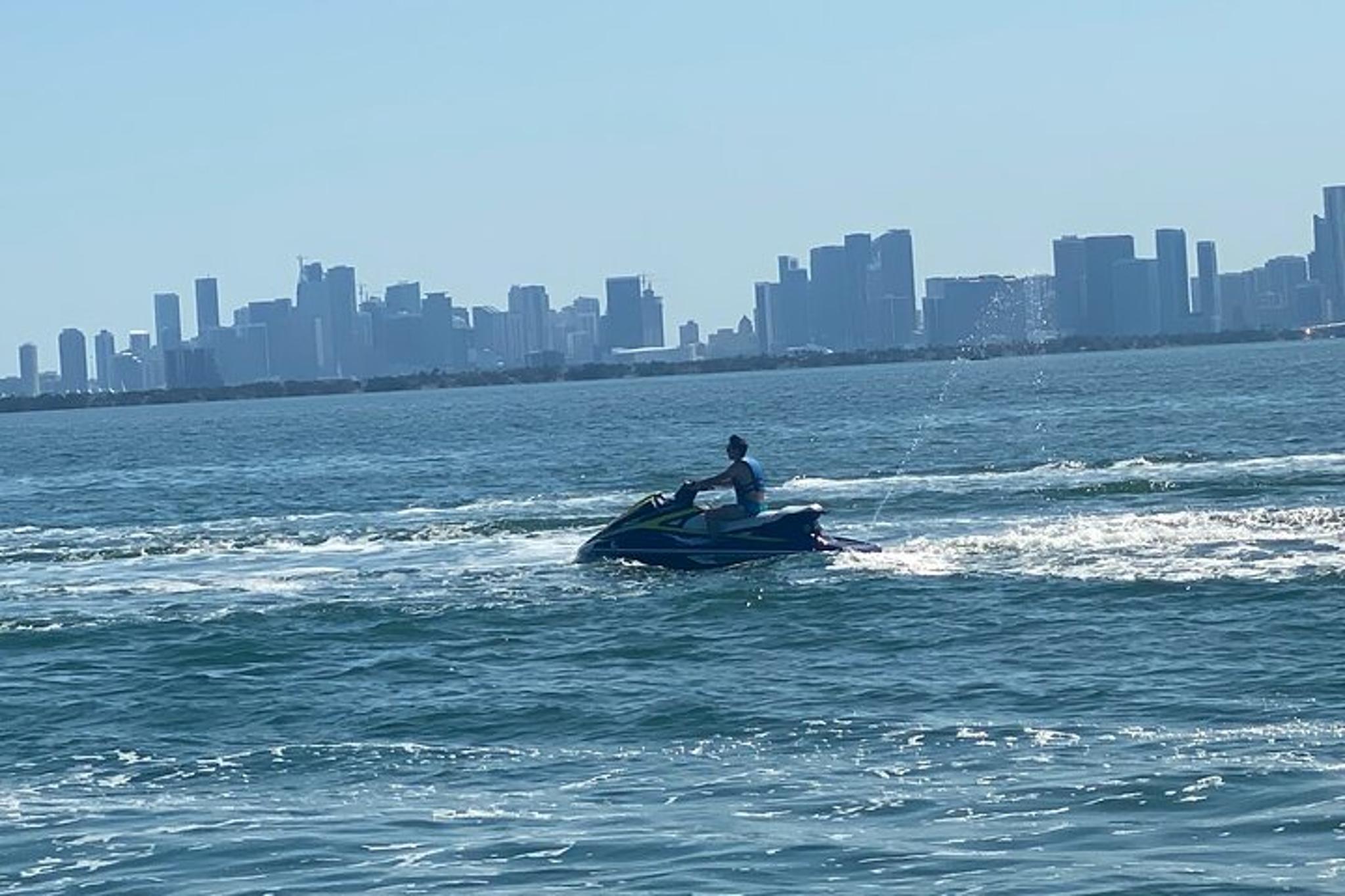 Miami Jetski Tour of Millionaire Homes 1 hr - Image 3