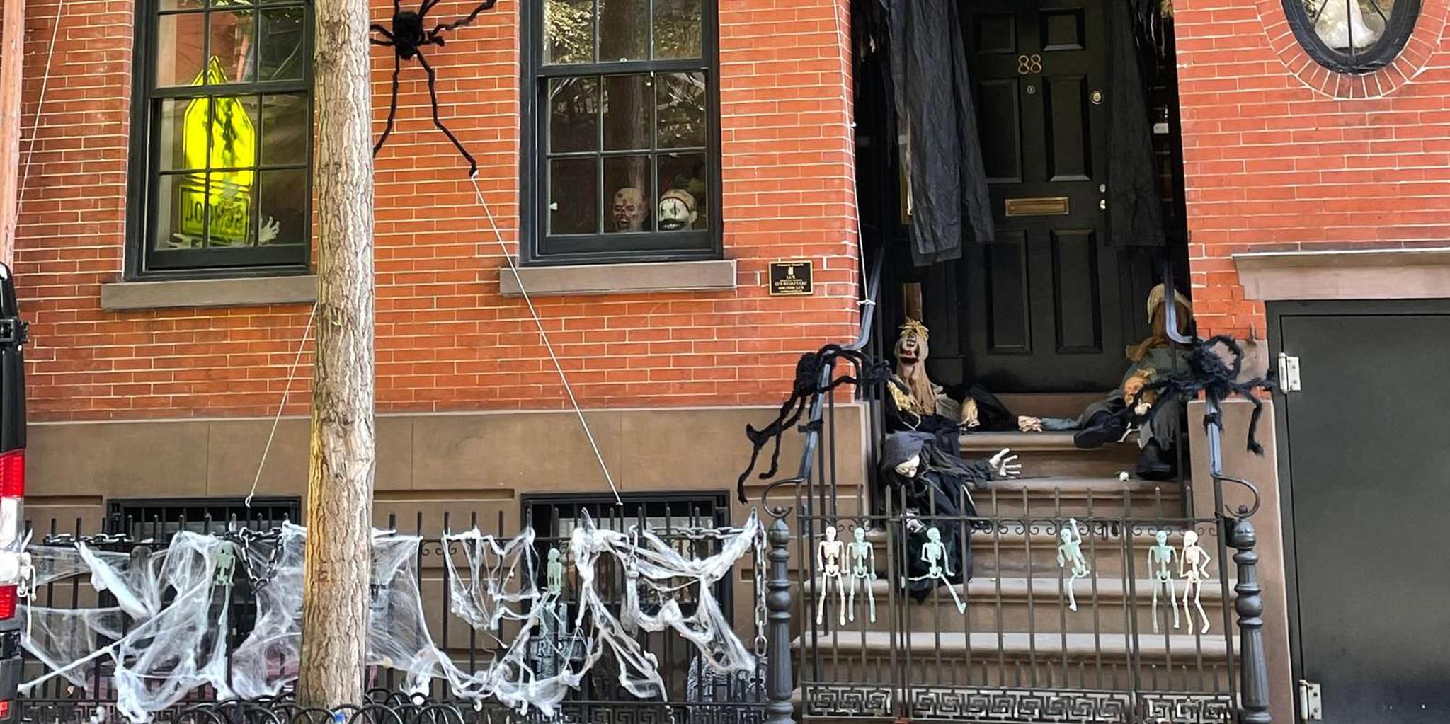 New York City Halloween Walking Tour in French - Image 4