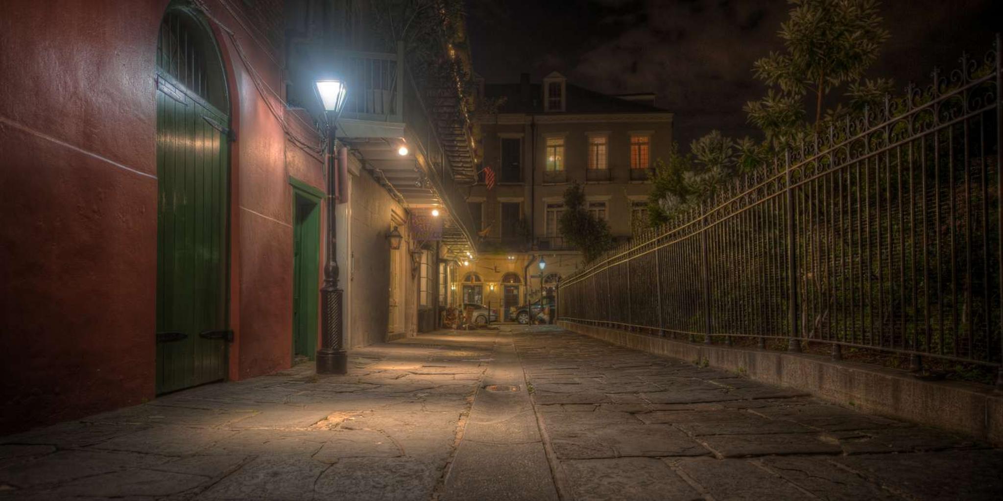 New Orleans Haunted Pub Crawl - Image 2