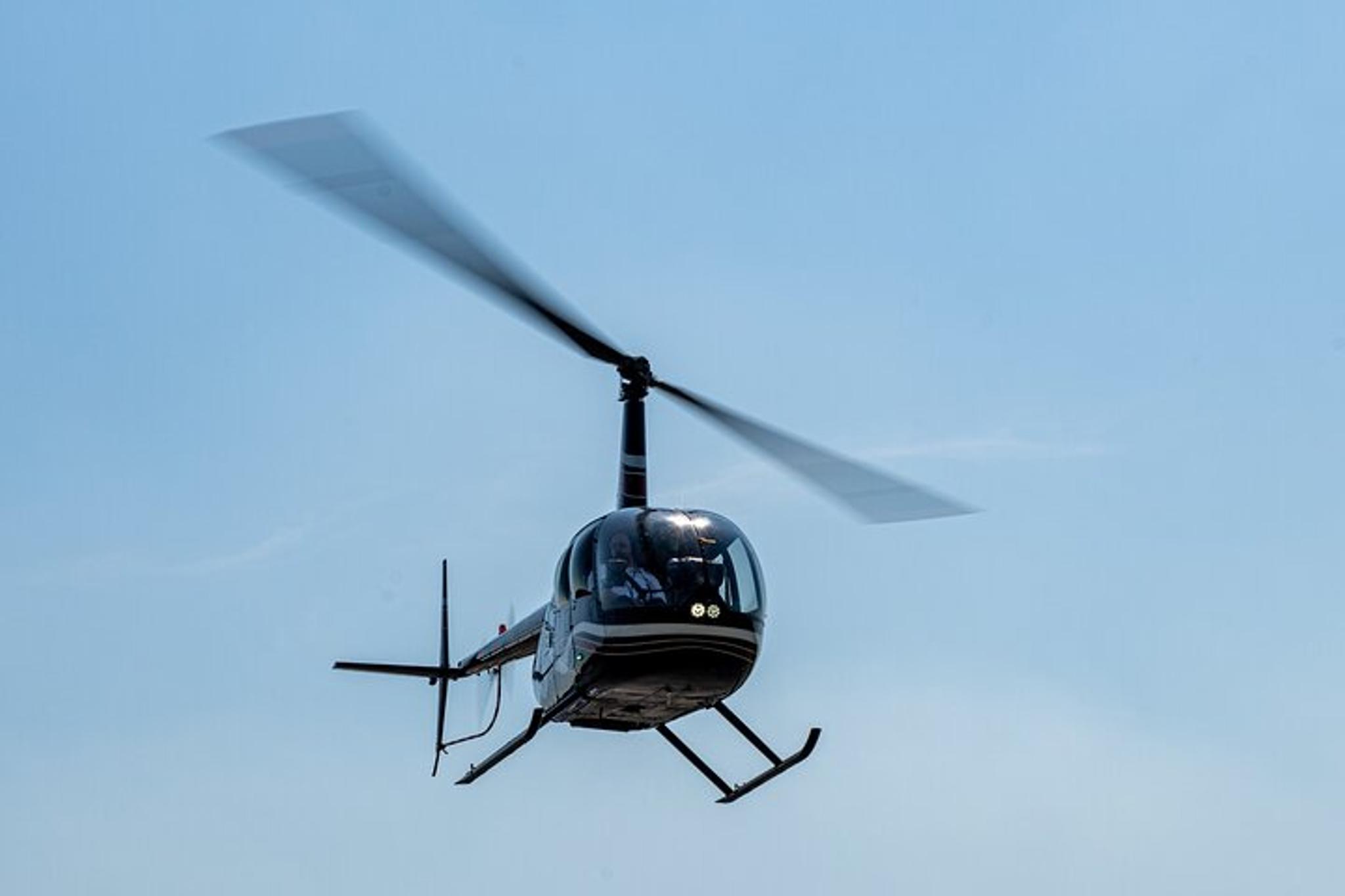 New York City Helicopter Tour for Couples - Image 3