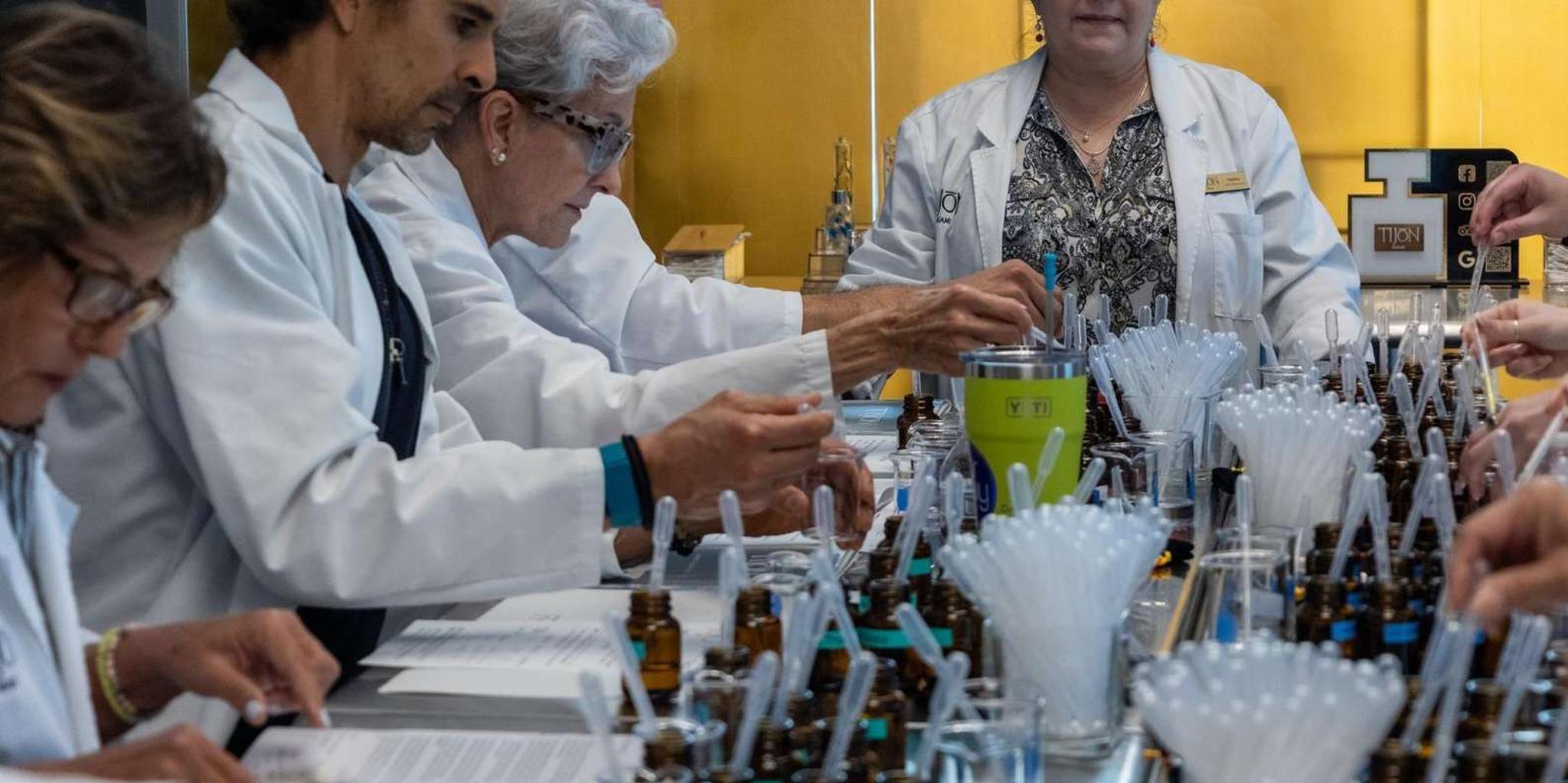 Miami Perfume Making Workshop - Image 4