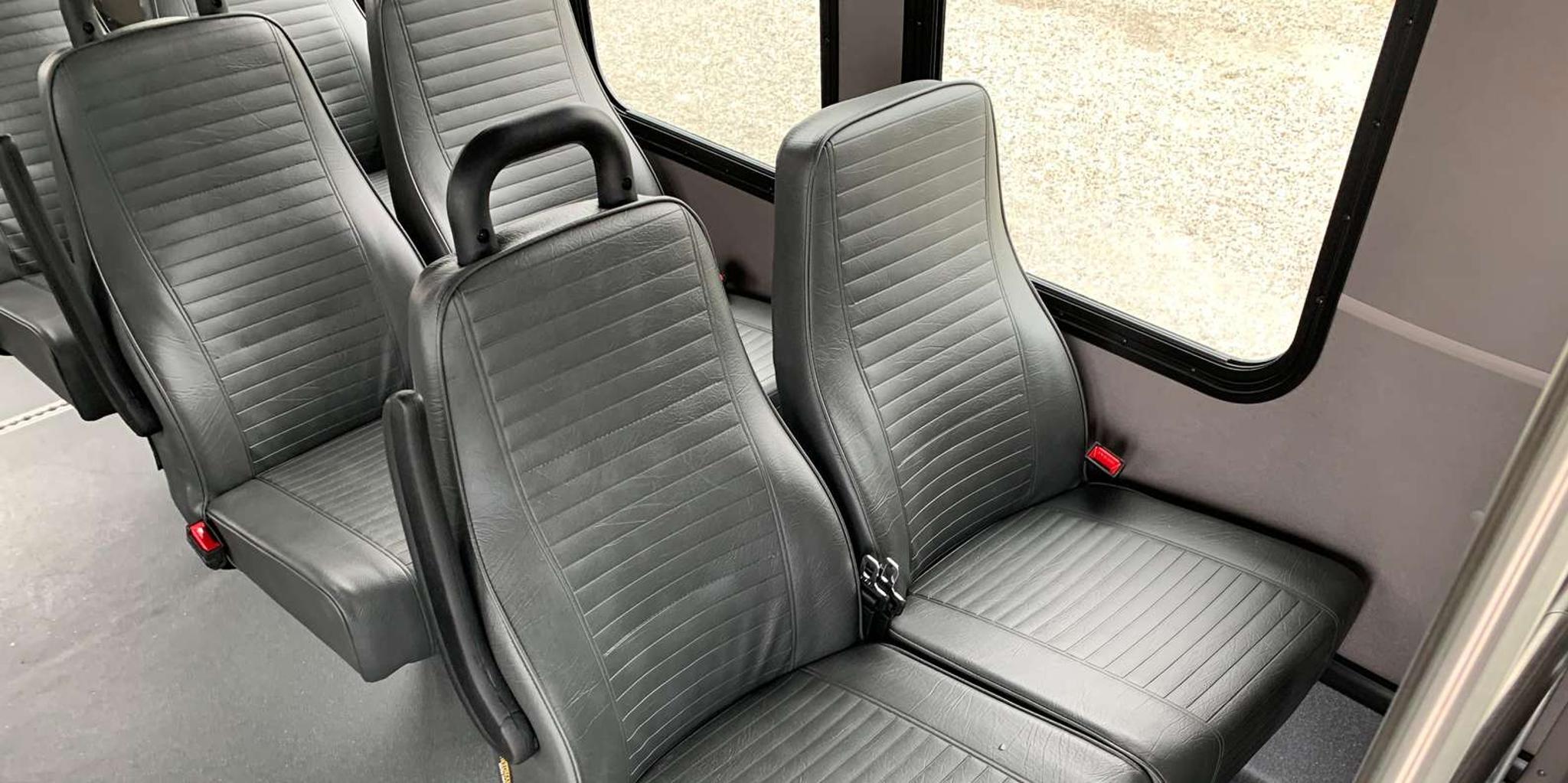 Orlando Shuttle Service to Disney Hotels - Image 3