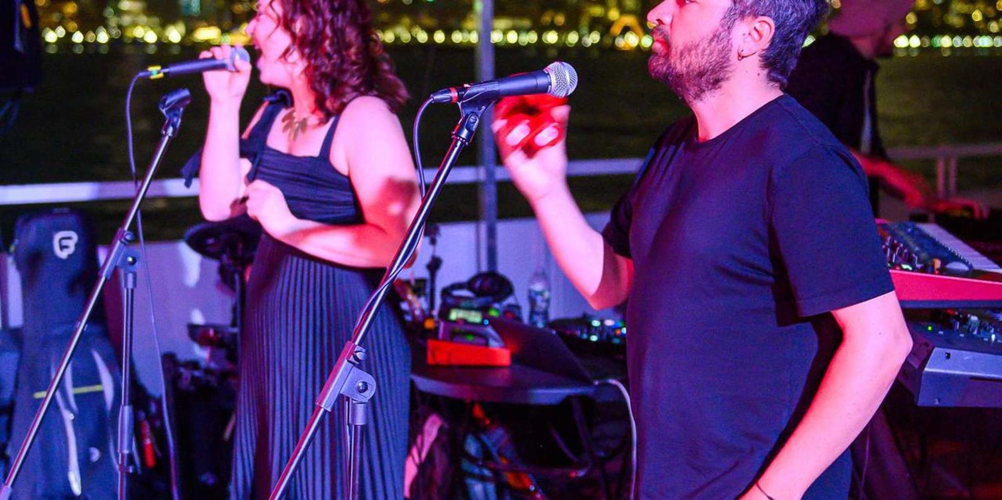 New York City Fireworks and Live Music Cruise - Image 4