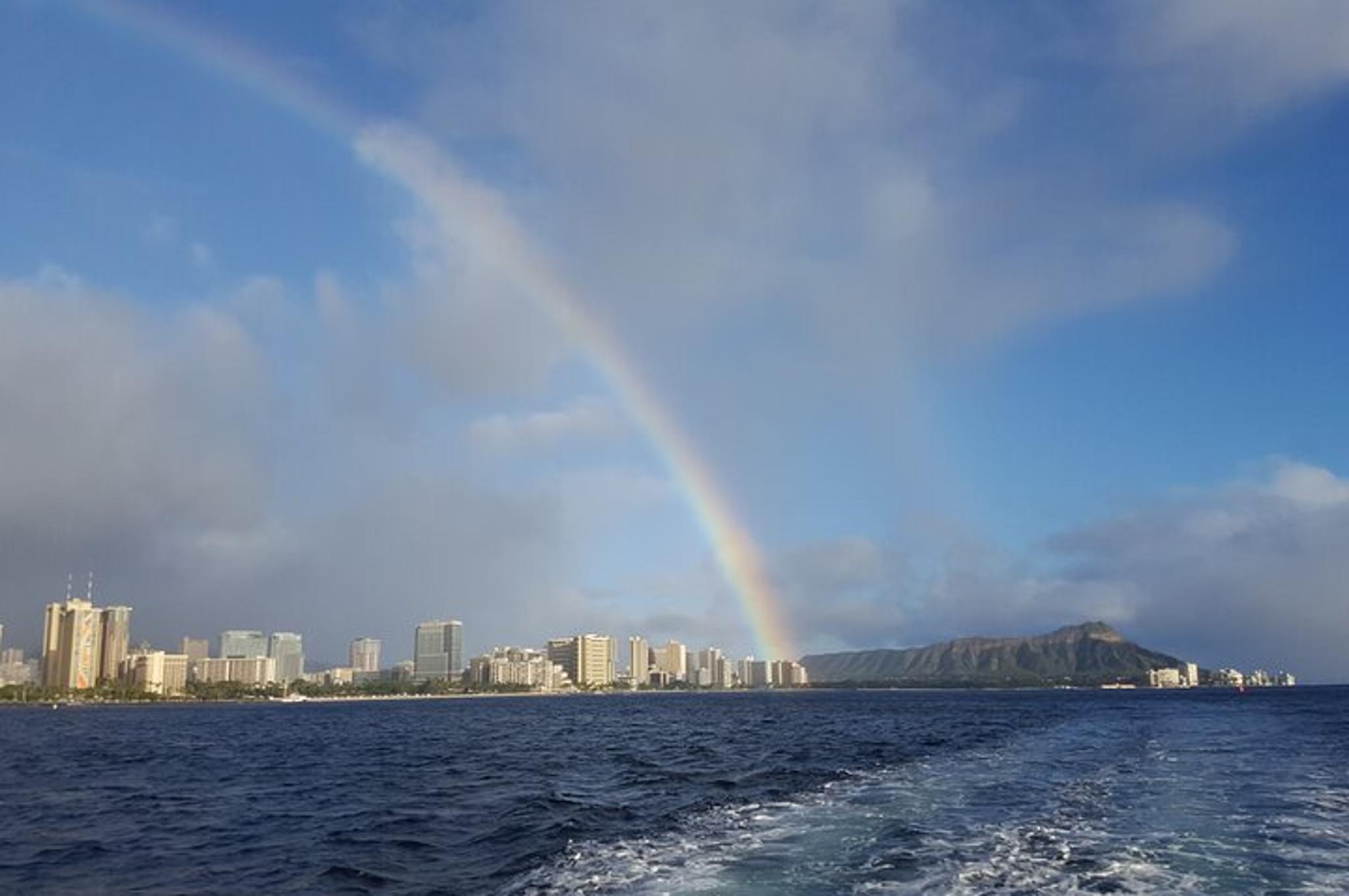 Waikiki Catamaran Sunset Sail - Image 4