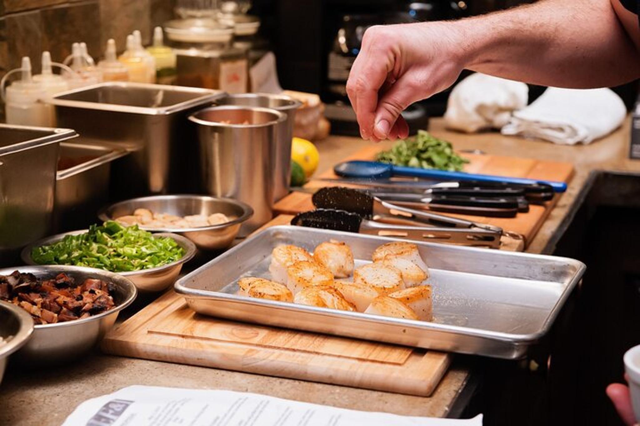 Las Vegas Food Tour Downtown 3 hr - Image 2