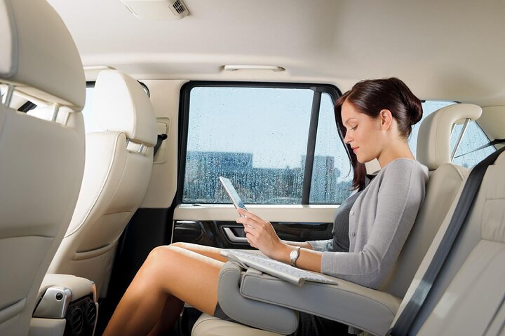 West Palm Beach Private Airport Transfer 90 min - Image 5
