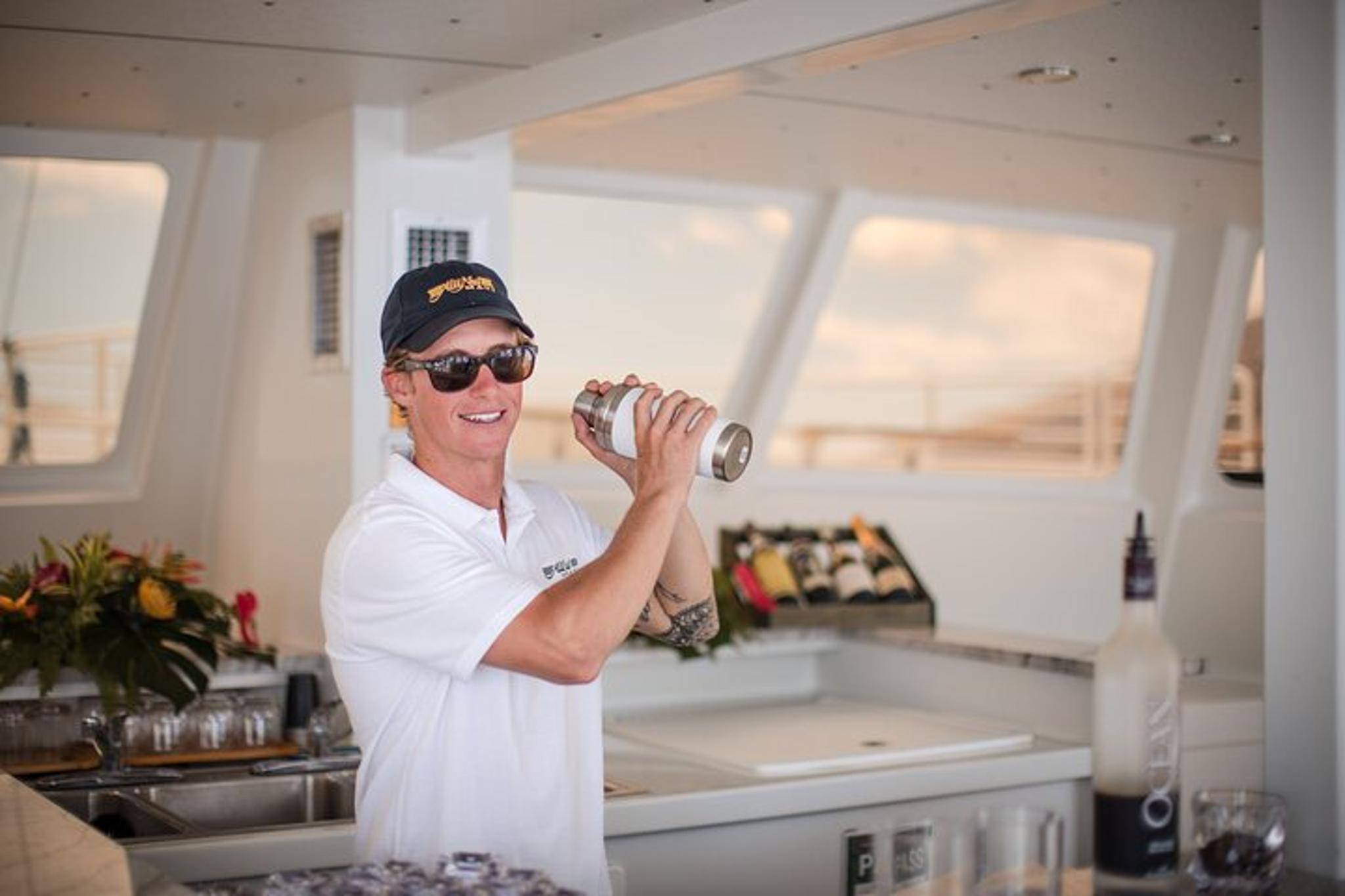 Maui Catamaran Sail with Culture and Cocktails - Image 3