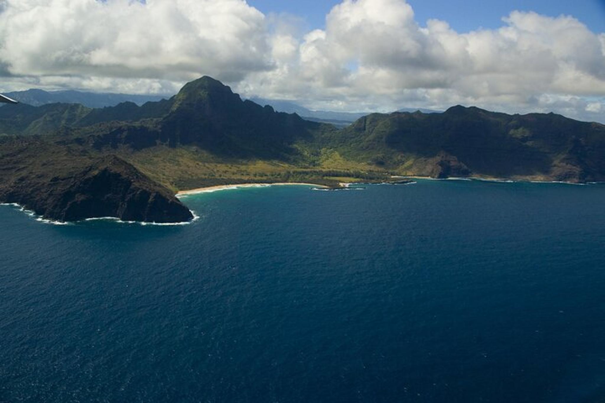 Kauai Airplane Tour: Na Pali Coast & Waterfalls - Image 6