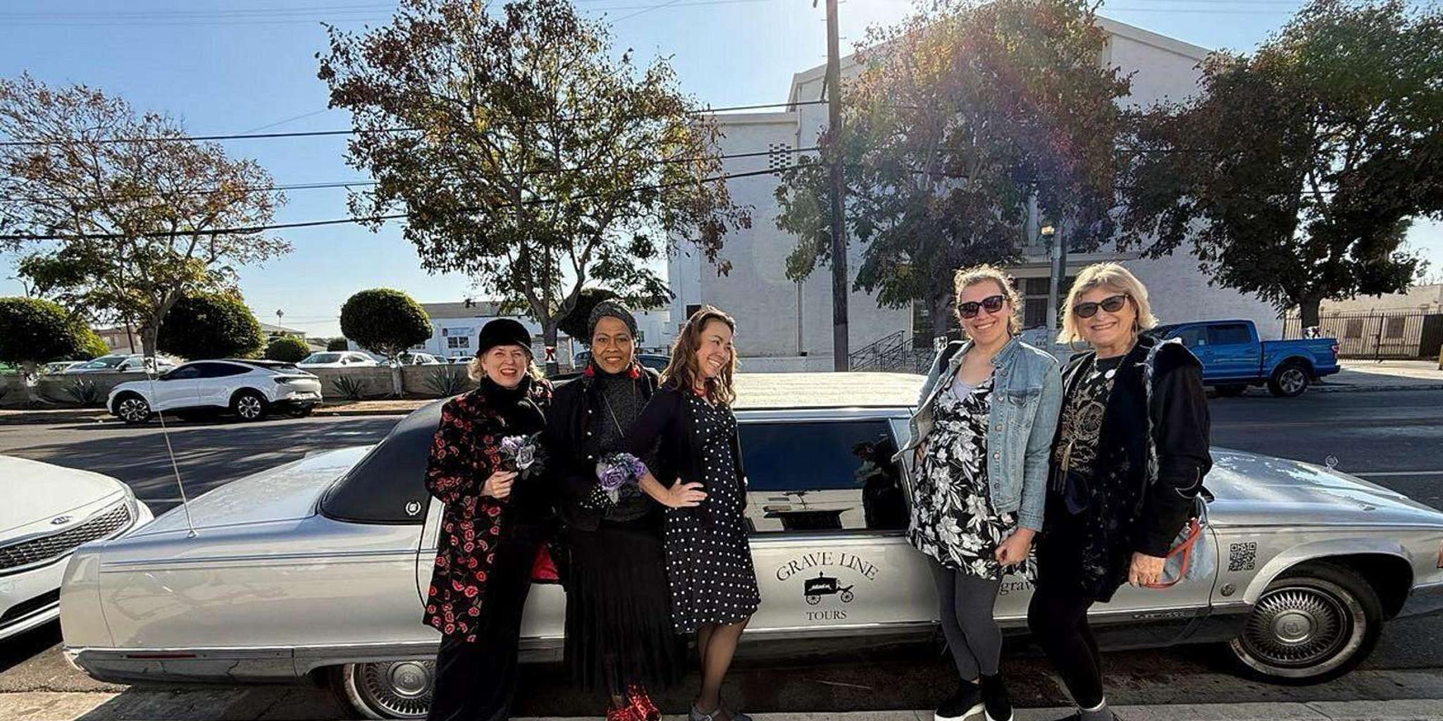 Los Angeles Black Dahlia Hollywood Horror Limo Tour - Image 2