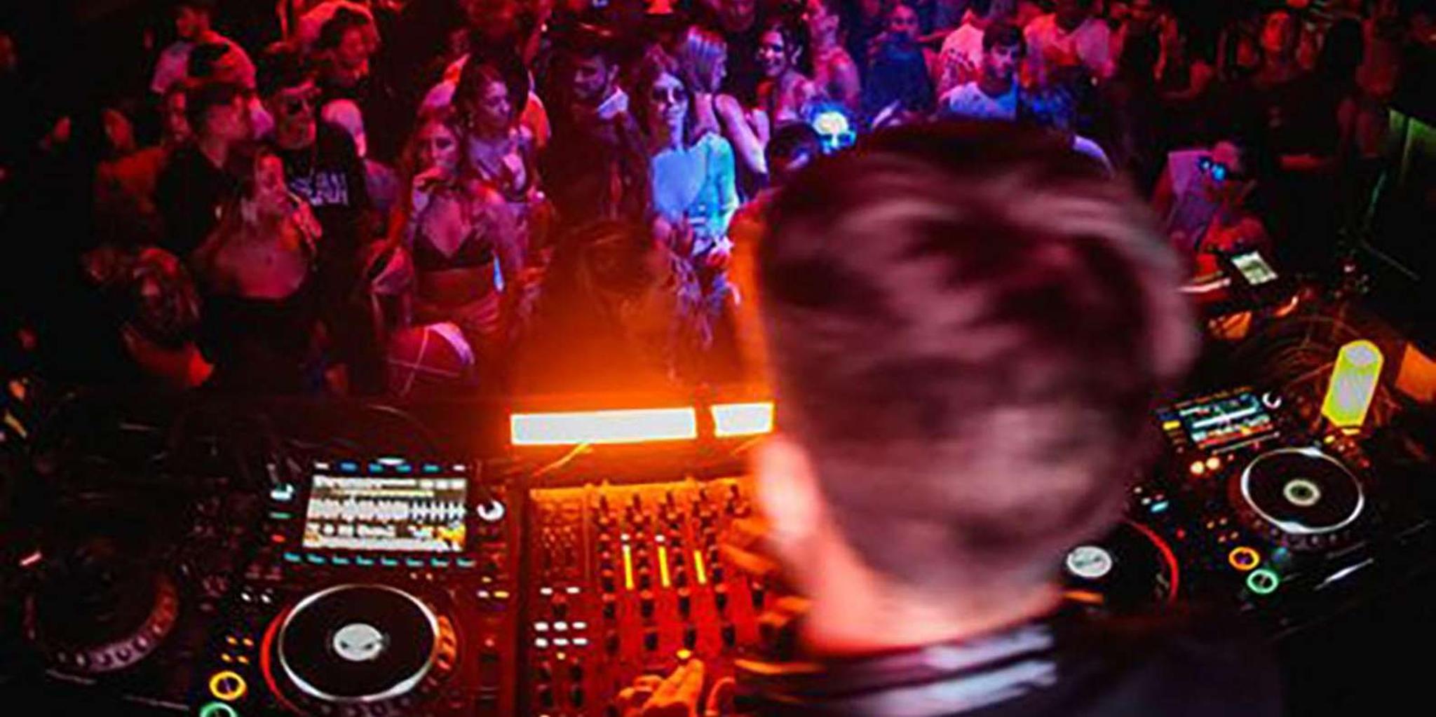 Miami Boat Party and Nightclub Experience - Image 2