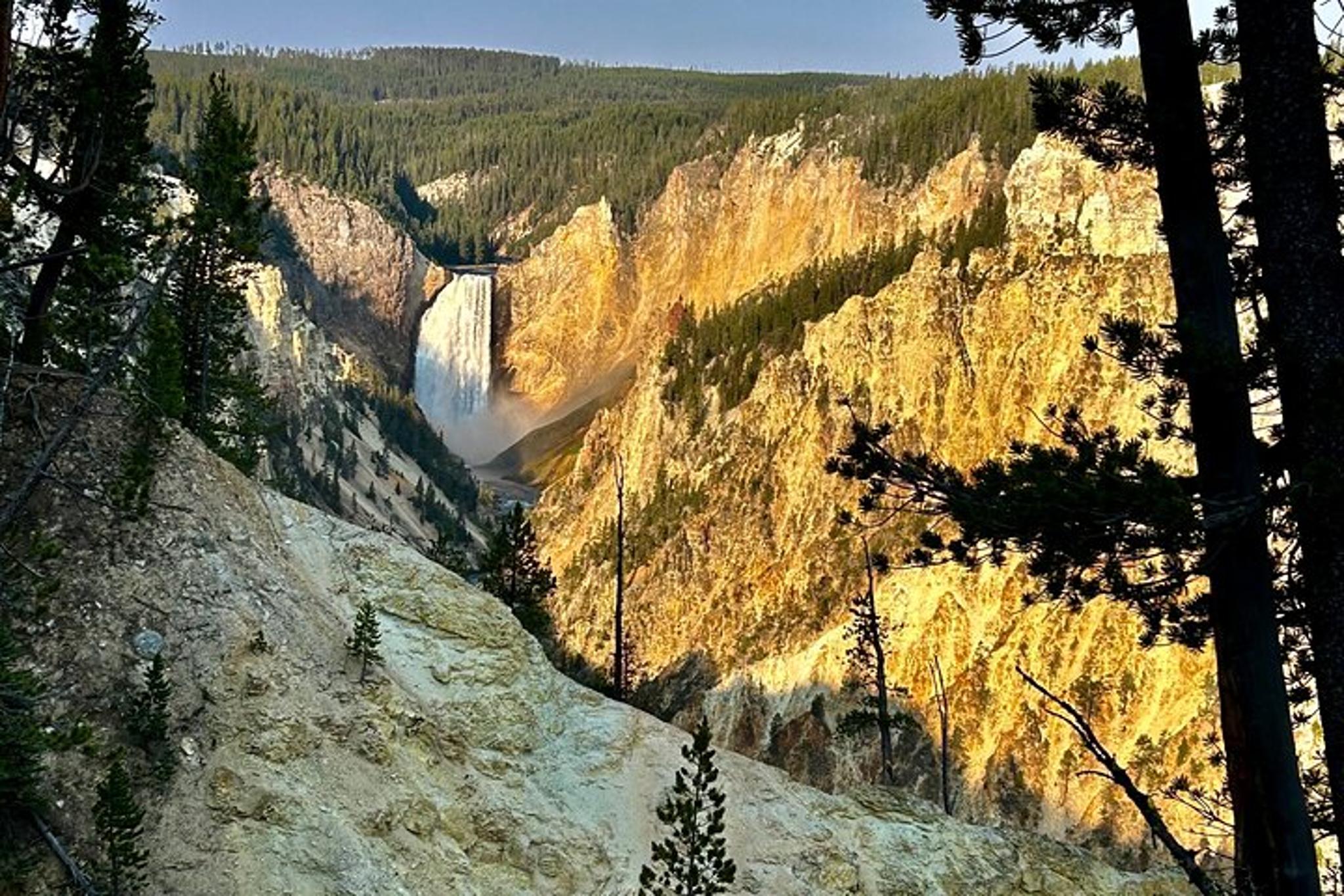 Cody Yellowstone Hot Spots Lower Loop Tour - Image 2