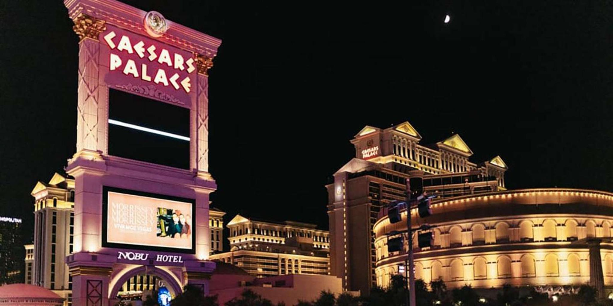 Las Vegas Panoramic Night Bus Tour - Image 3