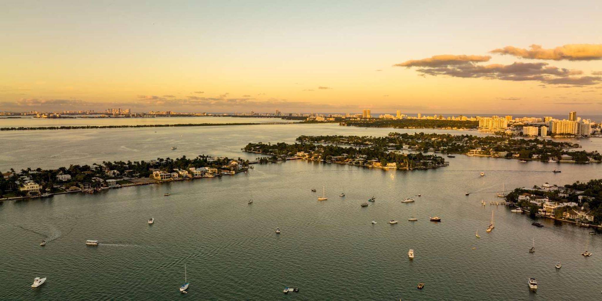 Miami Private Airplane Tour at Sunset - Image 4
