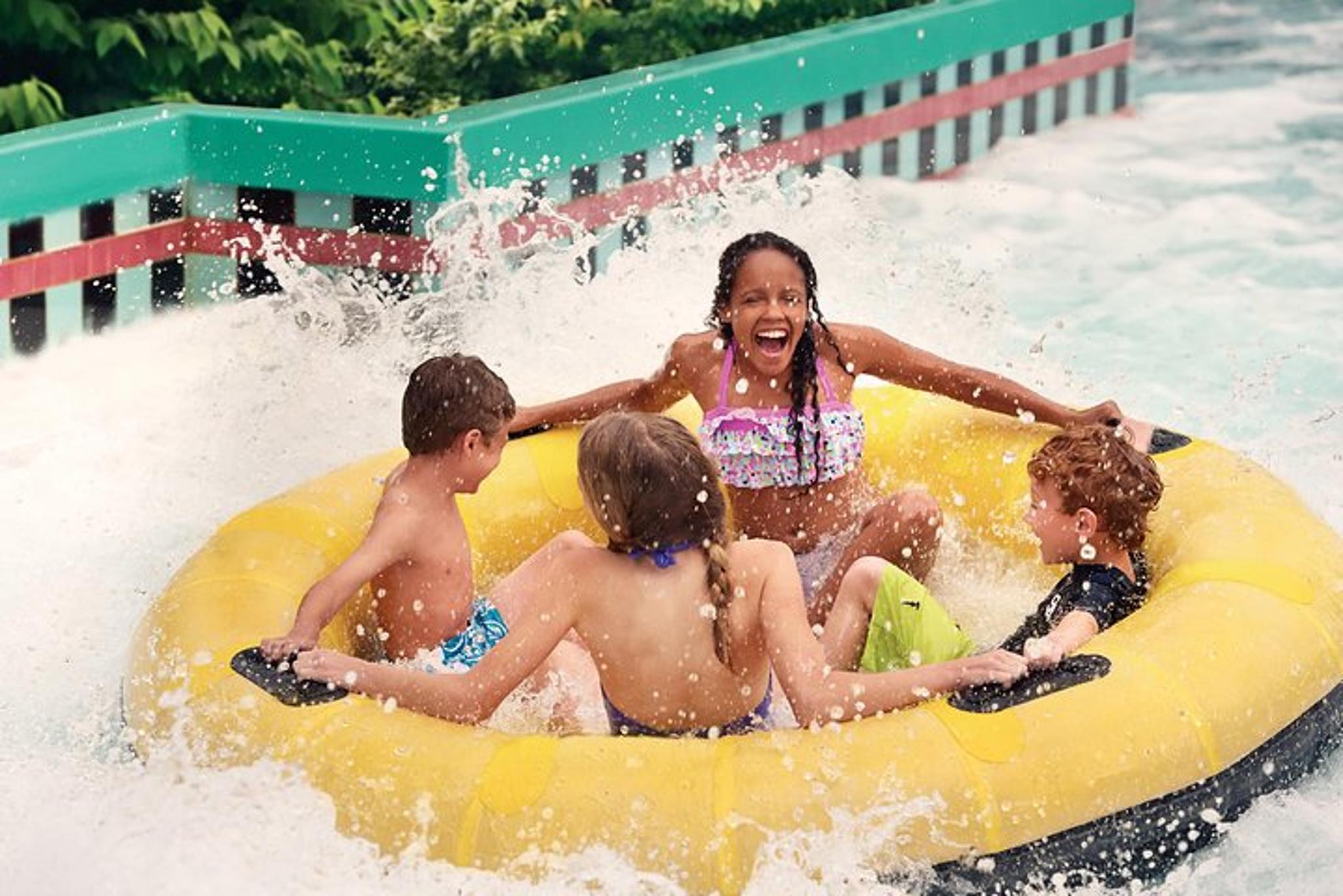 Williamsburg Water Park Admission - Image 6