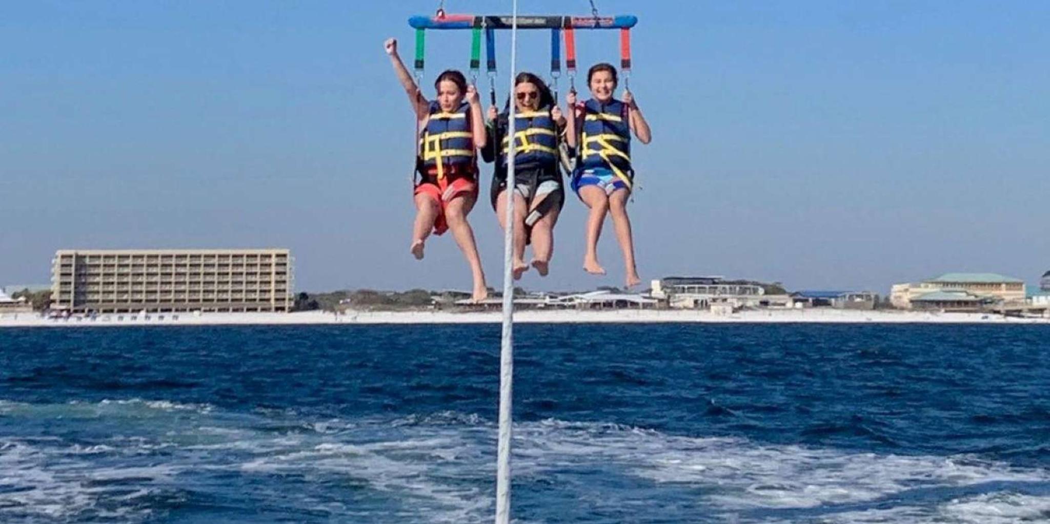 Destin Banana Boat and Parasailing Combo - Image 4