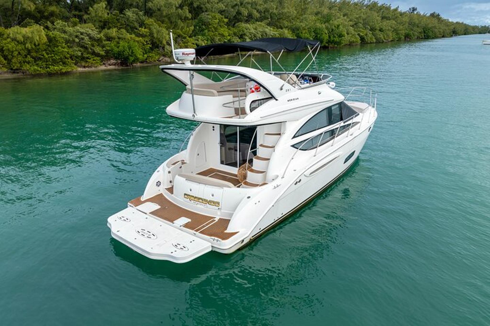 Miami Yacht Cruise in Miami Bay 2 hr - Image 5