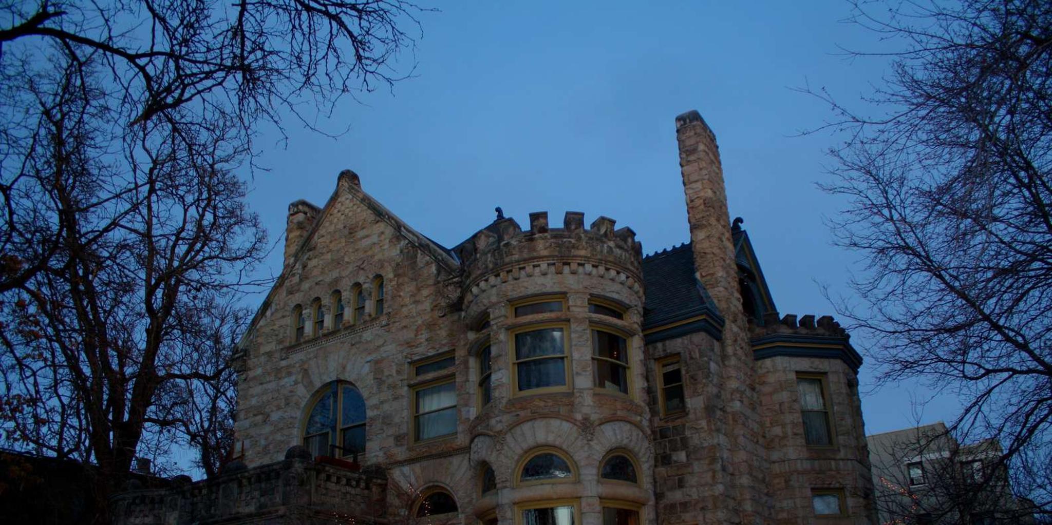 Denver Spirits & Spirits Haunted Pub Crawl - Image 4