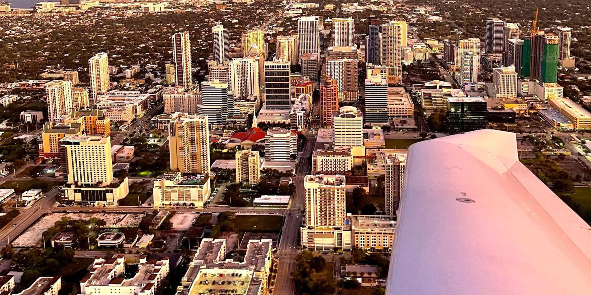 Fort Lauderdale Airplane Tour Over Miami - Image 6