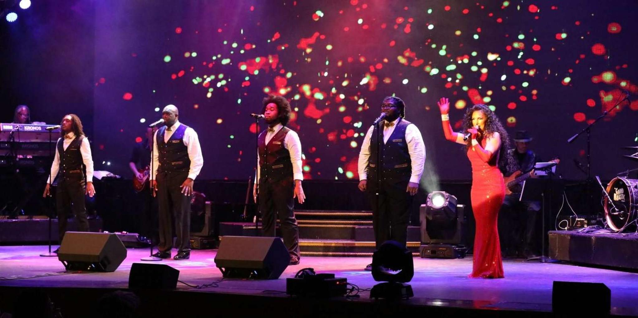 Pigeon Forge Soul of Motown Show at Grand Majestic Theater 2 hr