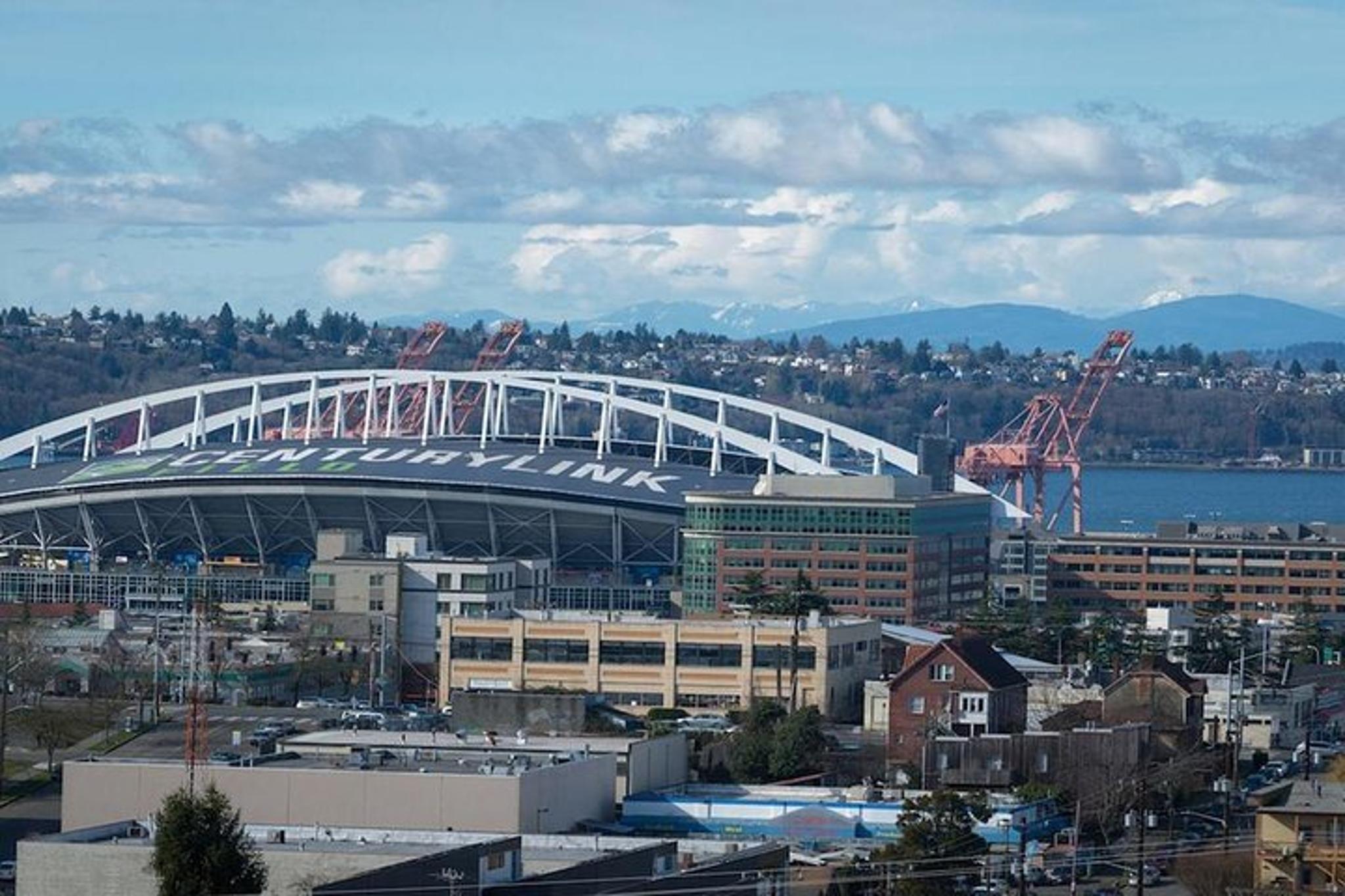 Seattle Airport Transfer by SUV - Image 5
