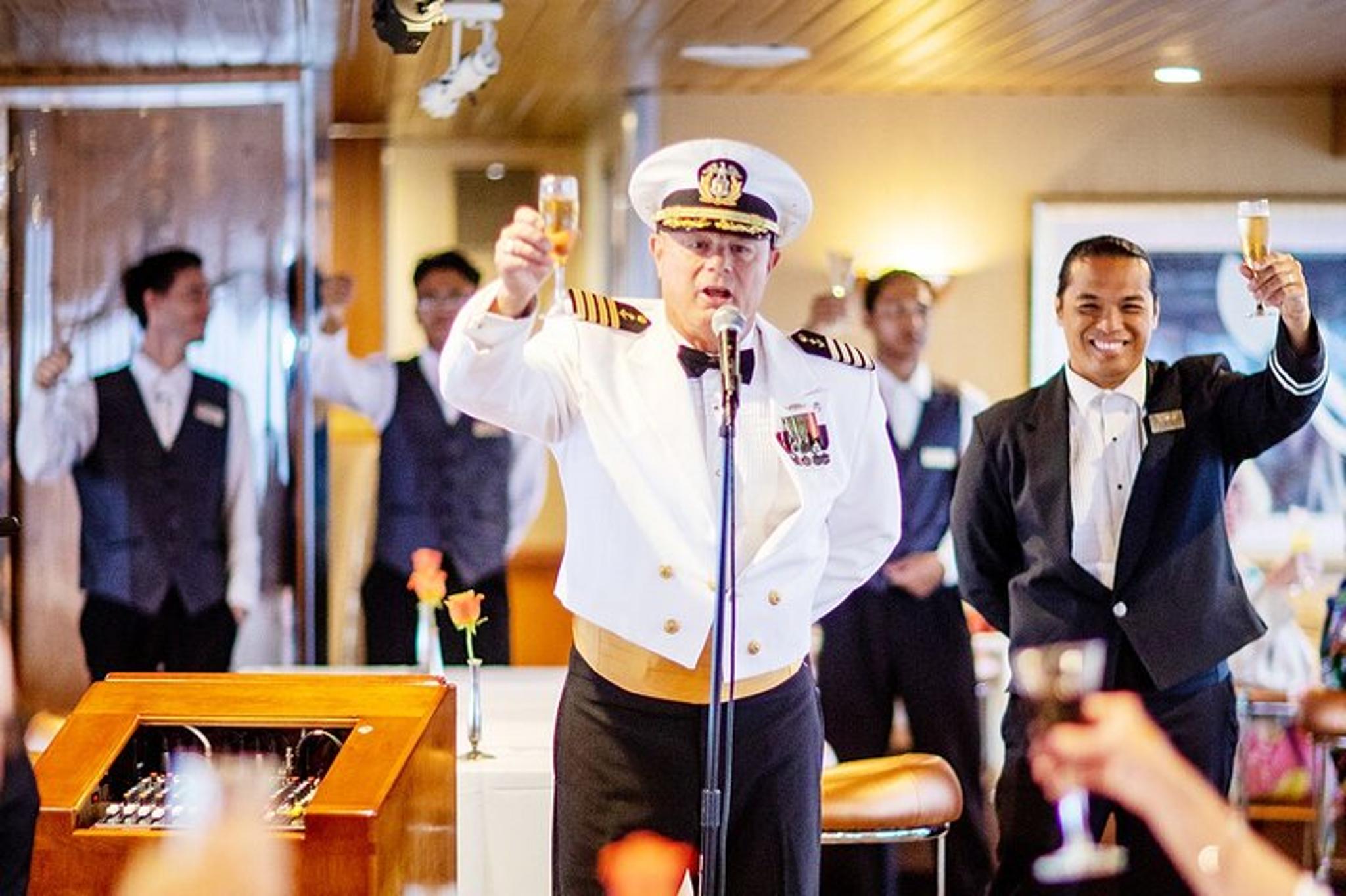 Honolulu Sunset Dinner Jazz Cruise - Image 6