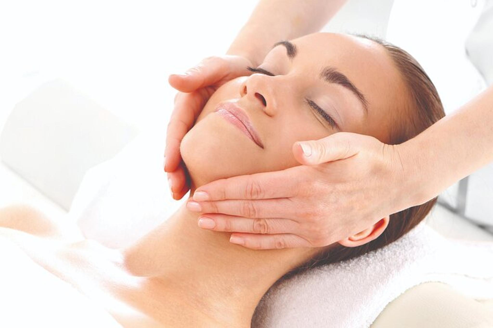 Newport Beach Skin Glo Package for Two - Image 4