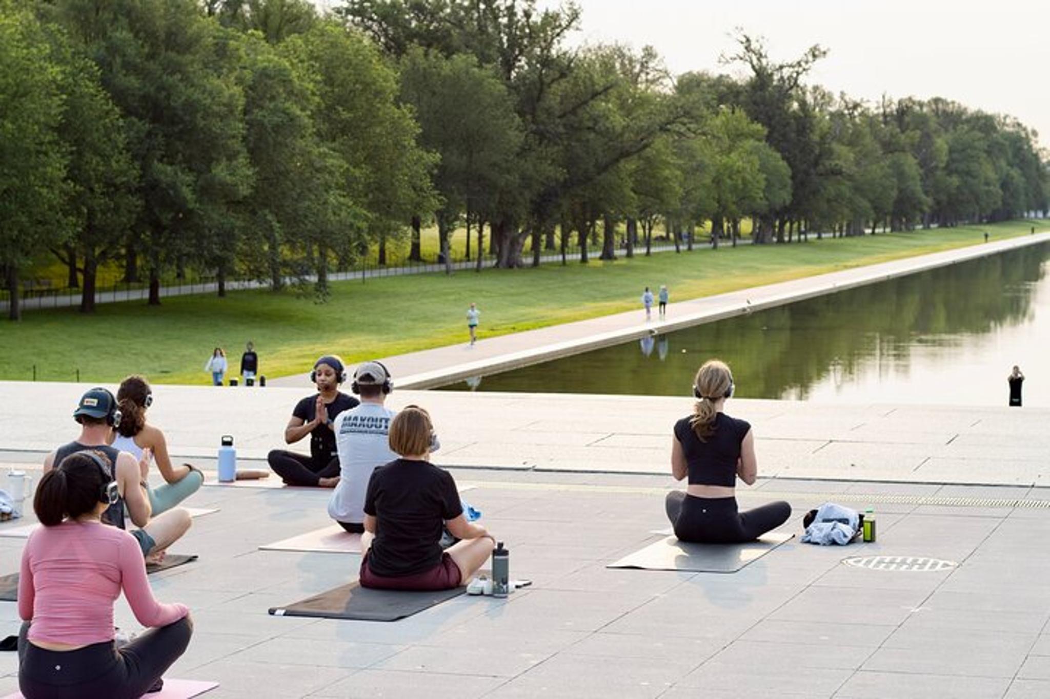 Washington D.C. Yoga Class at Sunrise 60 min - Image 3