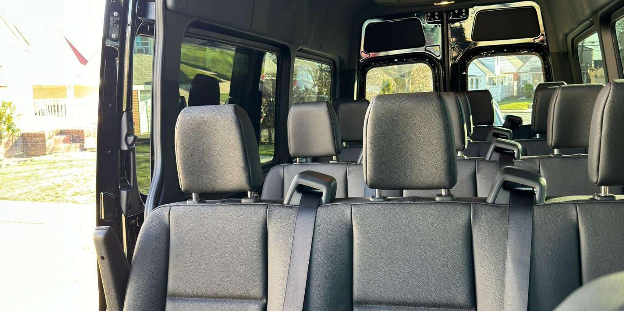 Airport Transfer for Families and Groups - Image 4