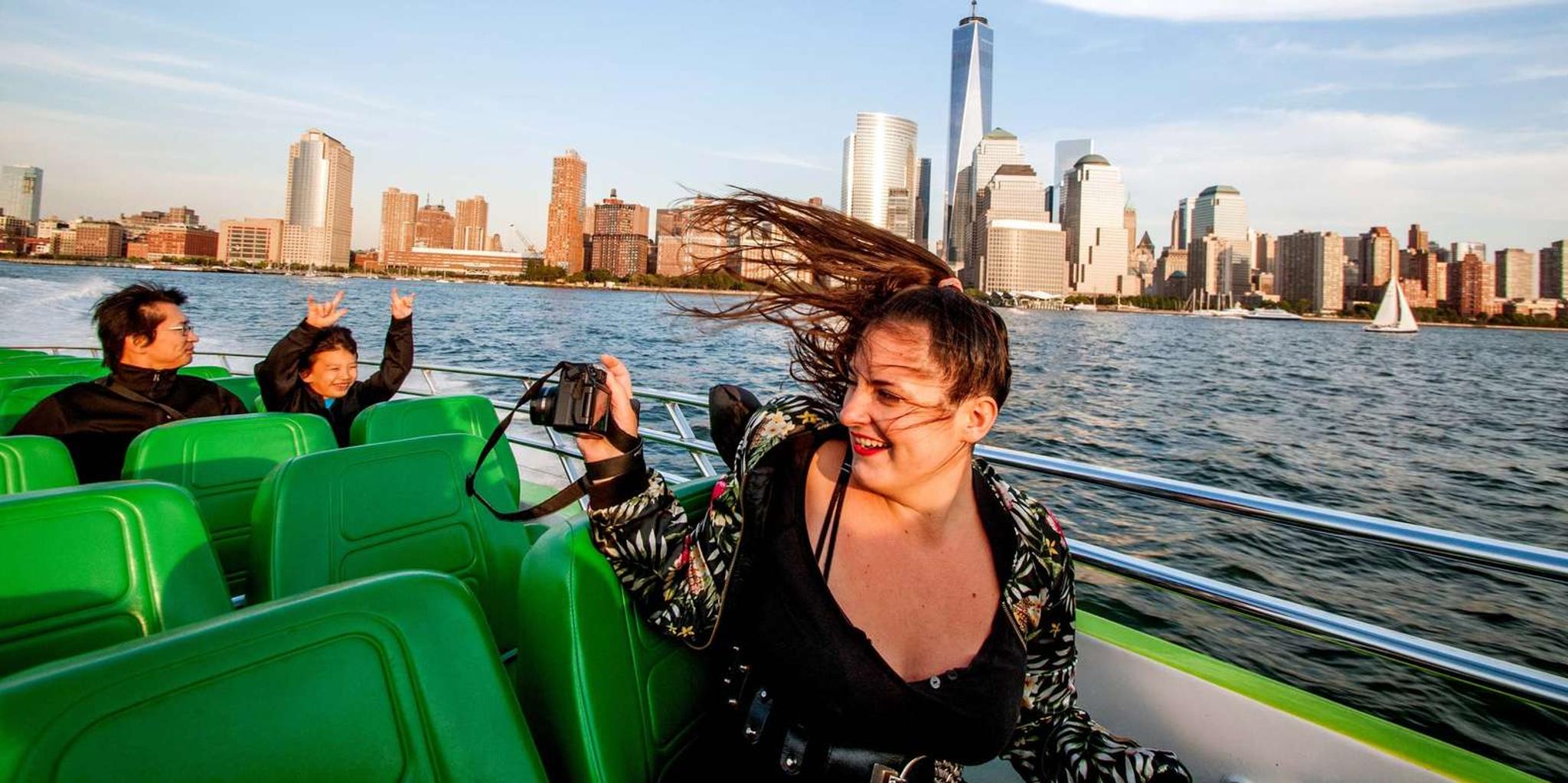 New York City Speedboat Ride - Image 6