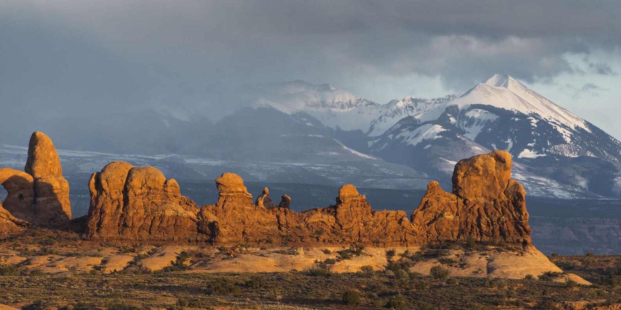 Moab Arches National Park Sunset Tour - Image 2