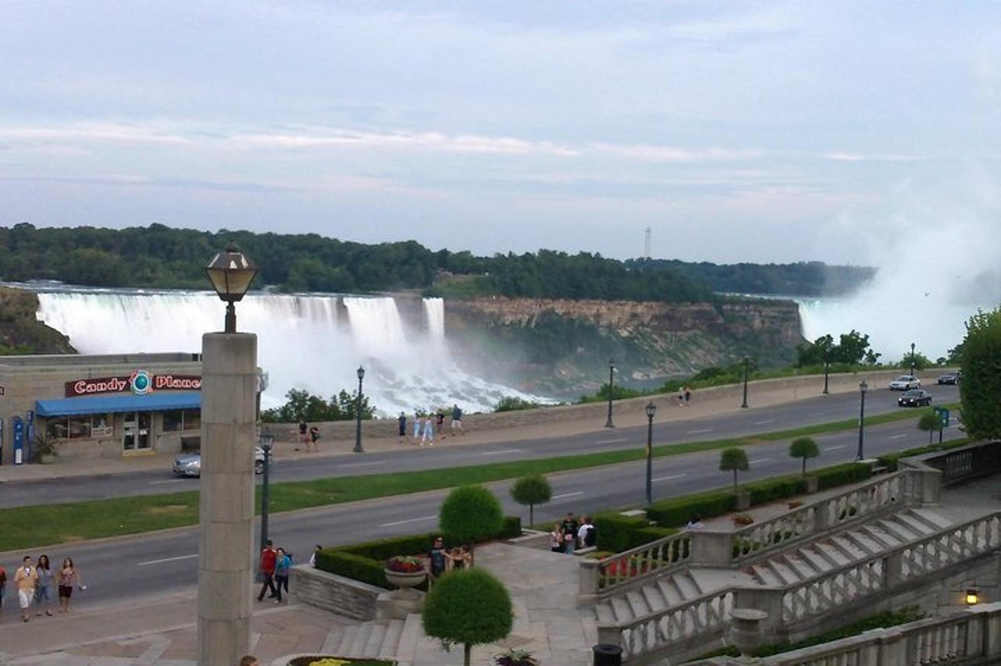 Niagara Falls Trolley Tour - Image 3