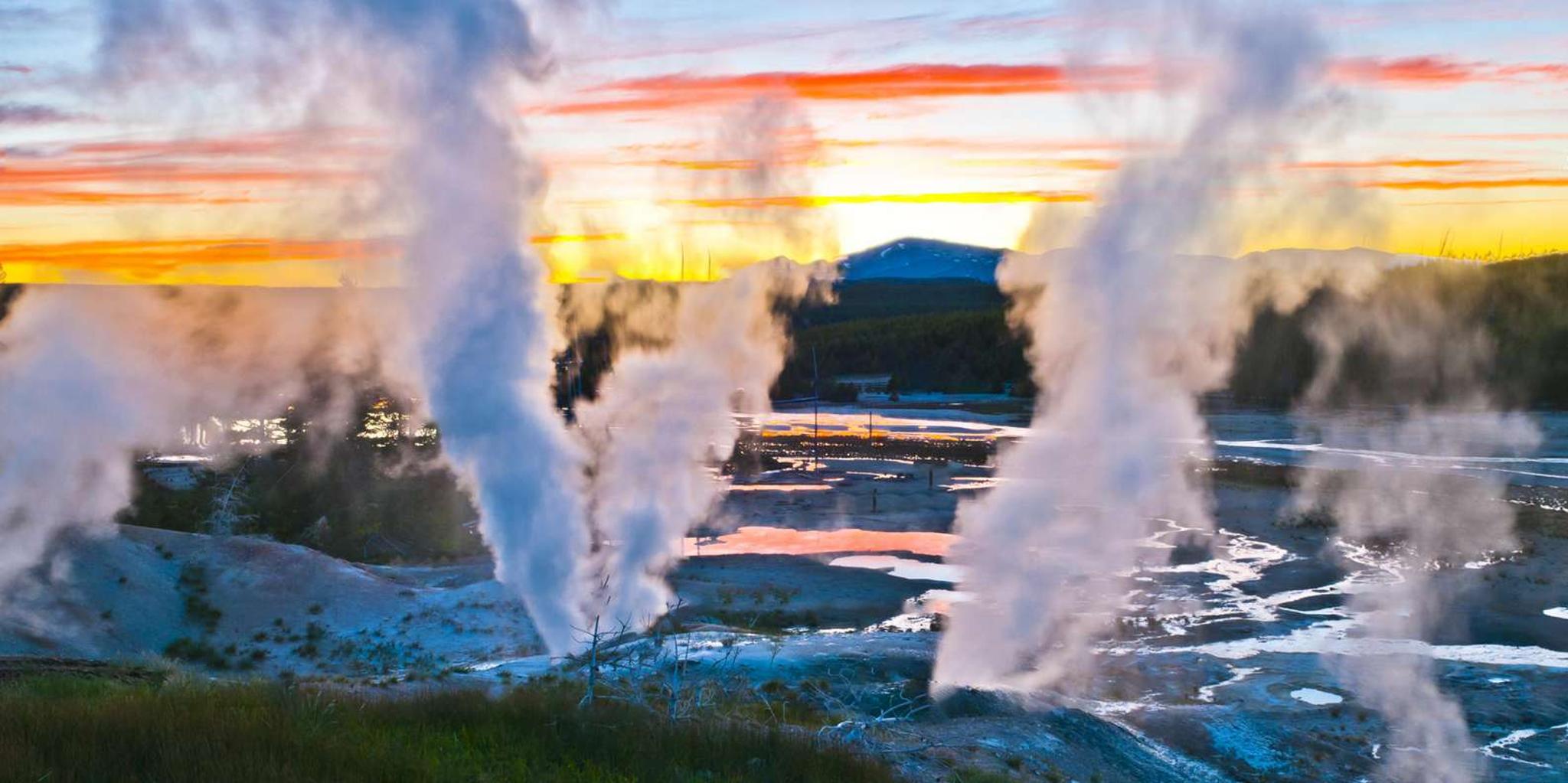 Bozeman Yellowstone Day Tour Upper Loop - Image 2