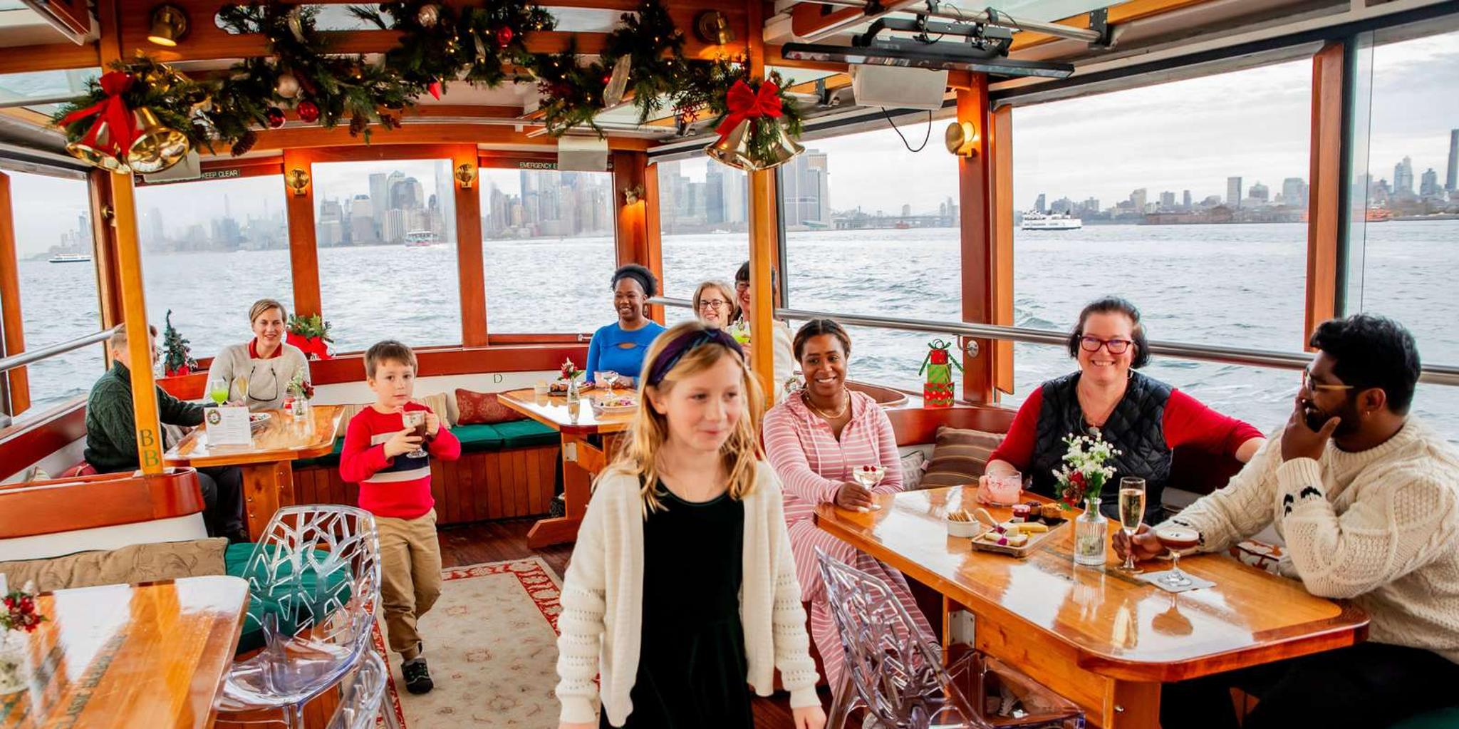 New York City Sightseeing Cruise with Drink - Image 5