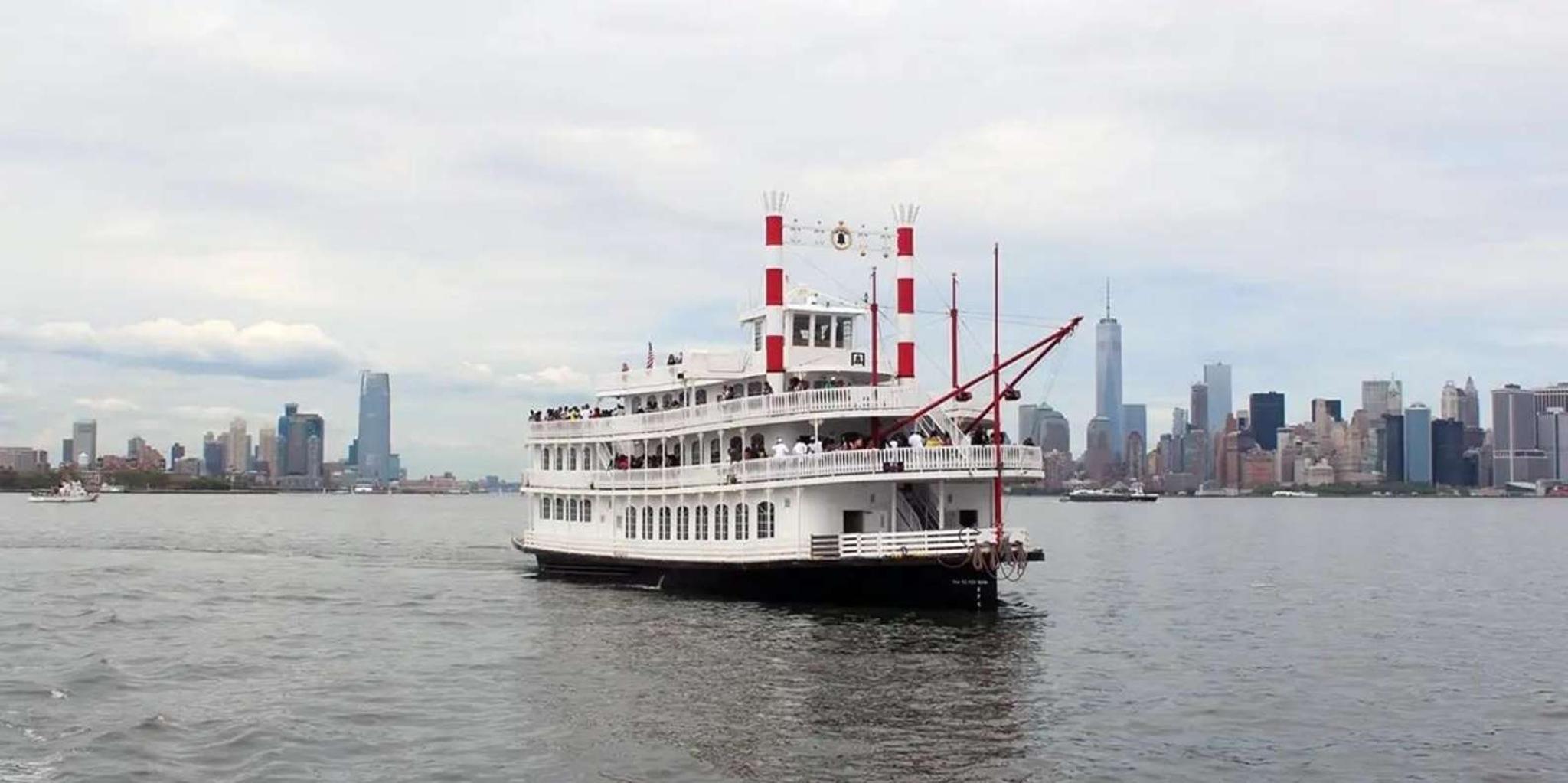 New York City New Year's Eve Yacht Party