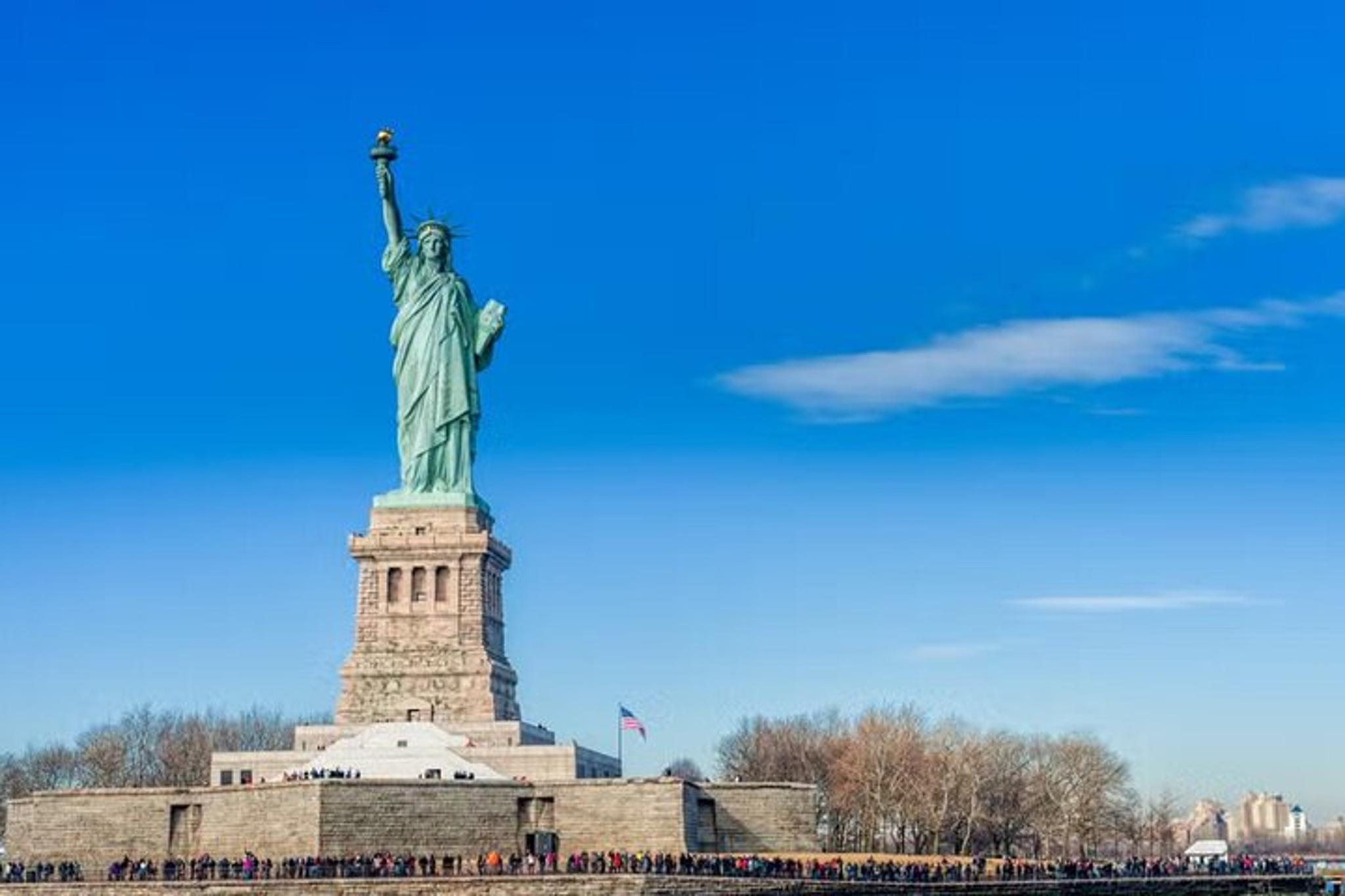 New York Statue of Liberty and Ellis Island Tour - Image 5