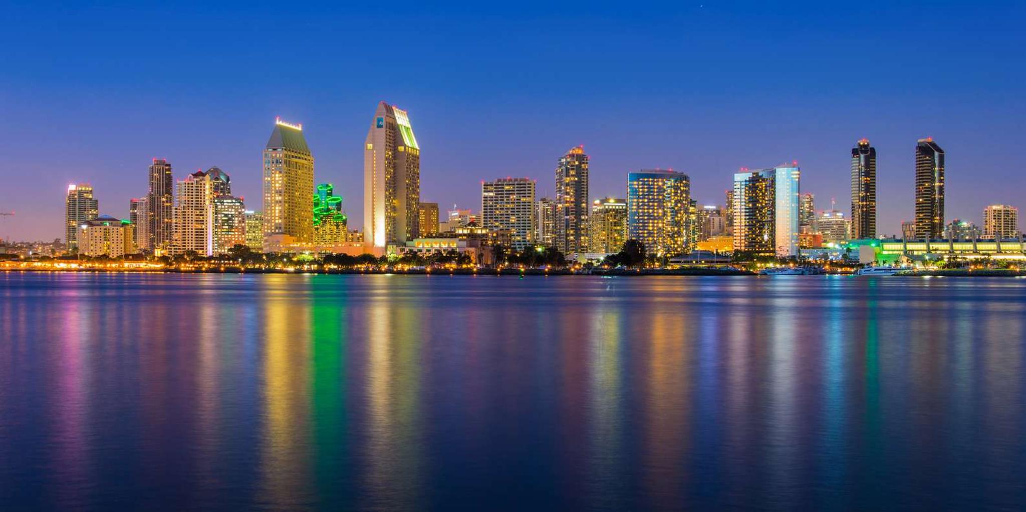 San Diego City Lights Night Trolley Tour