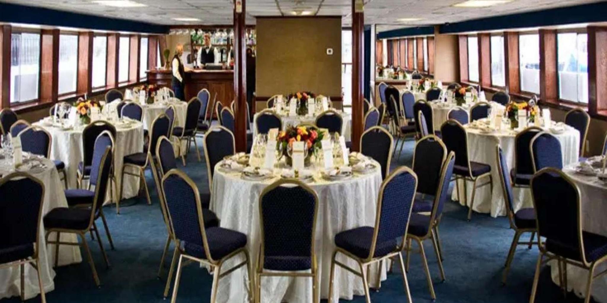 New York City New Year's Eve Yacht Cruise - Image 3