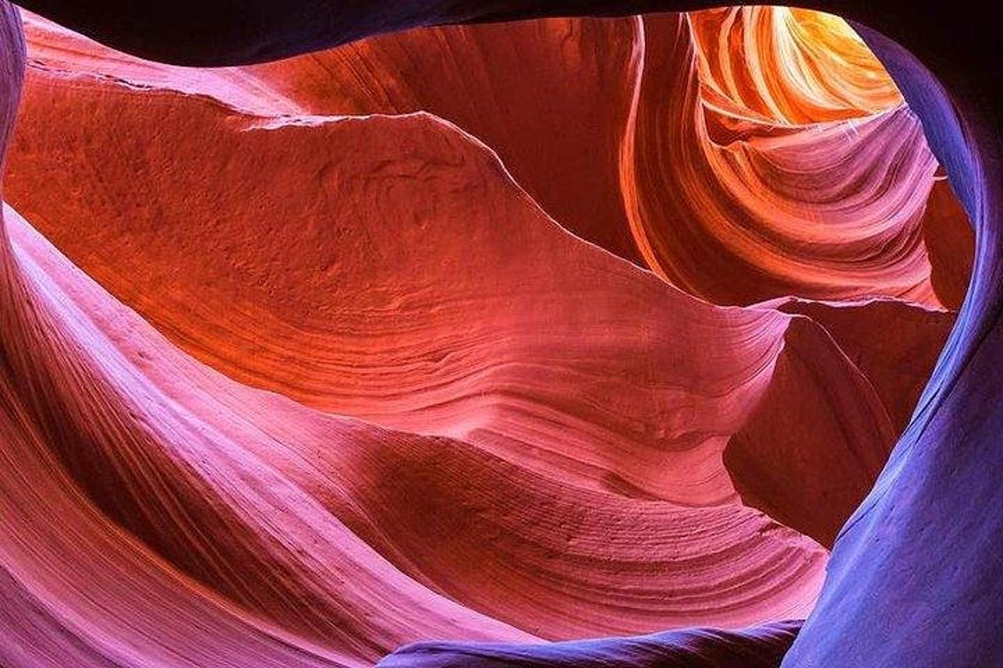 Page Upper Antelope Canyon Tour - Image 4