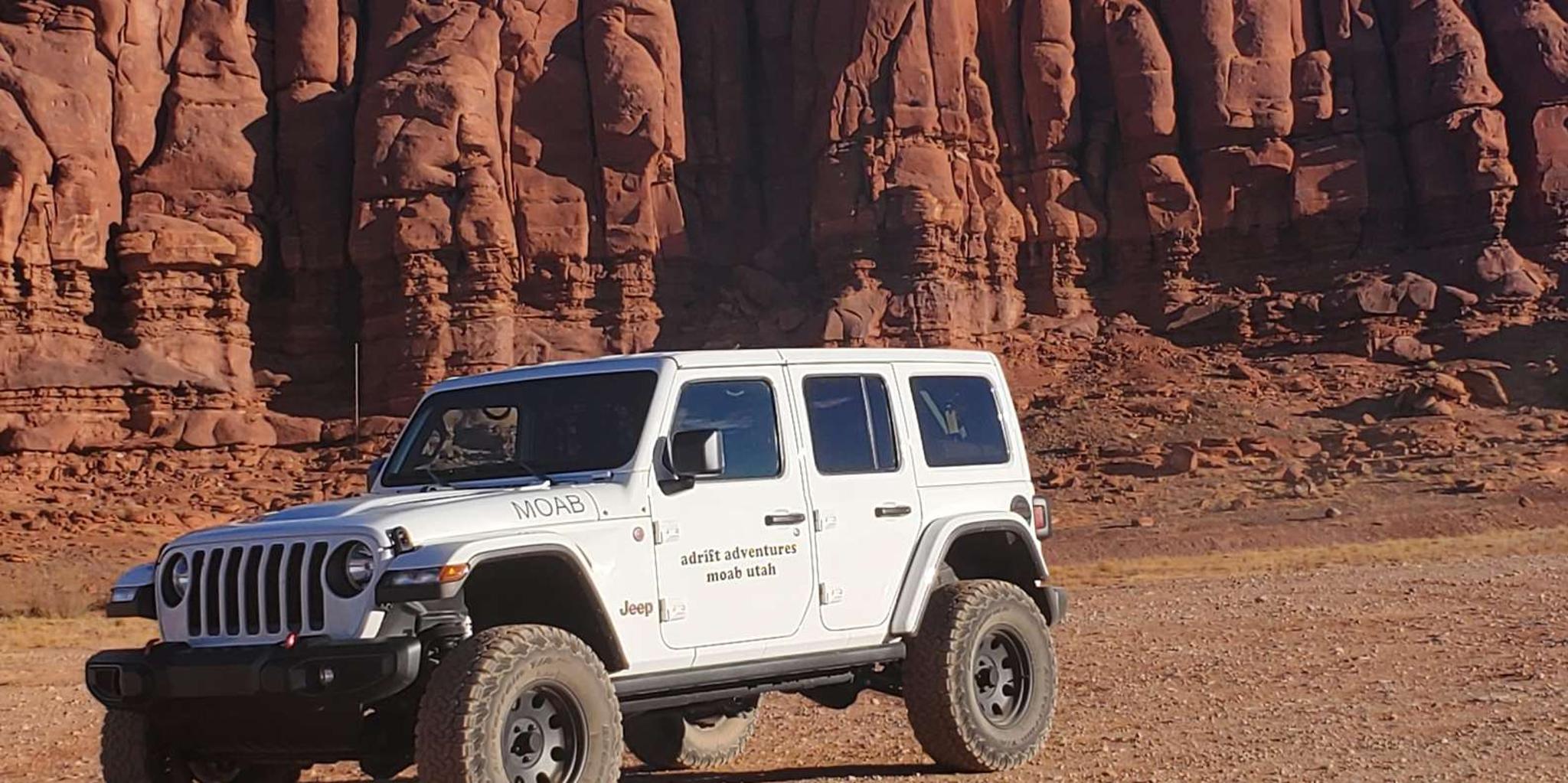Moab Canyonlands 4x4 Tour Island in the Sky 4.5 hr - Image 2