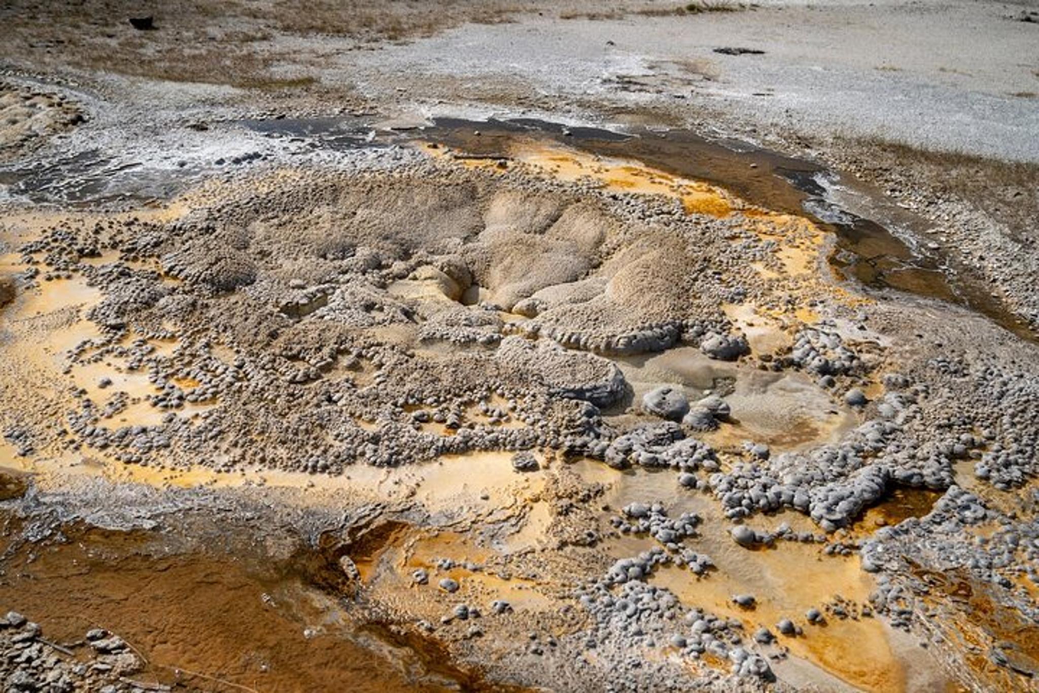 Yellowstone Old Faithful Self-Guided Walking Tour - Image 6