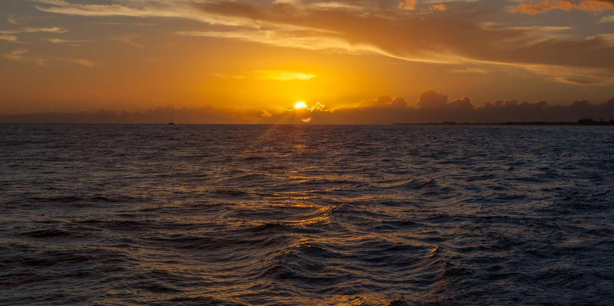 Kauai Napali Coast Sunset Dinner Cruise - Image 4